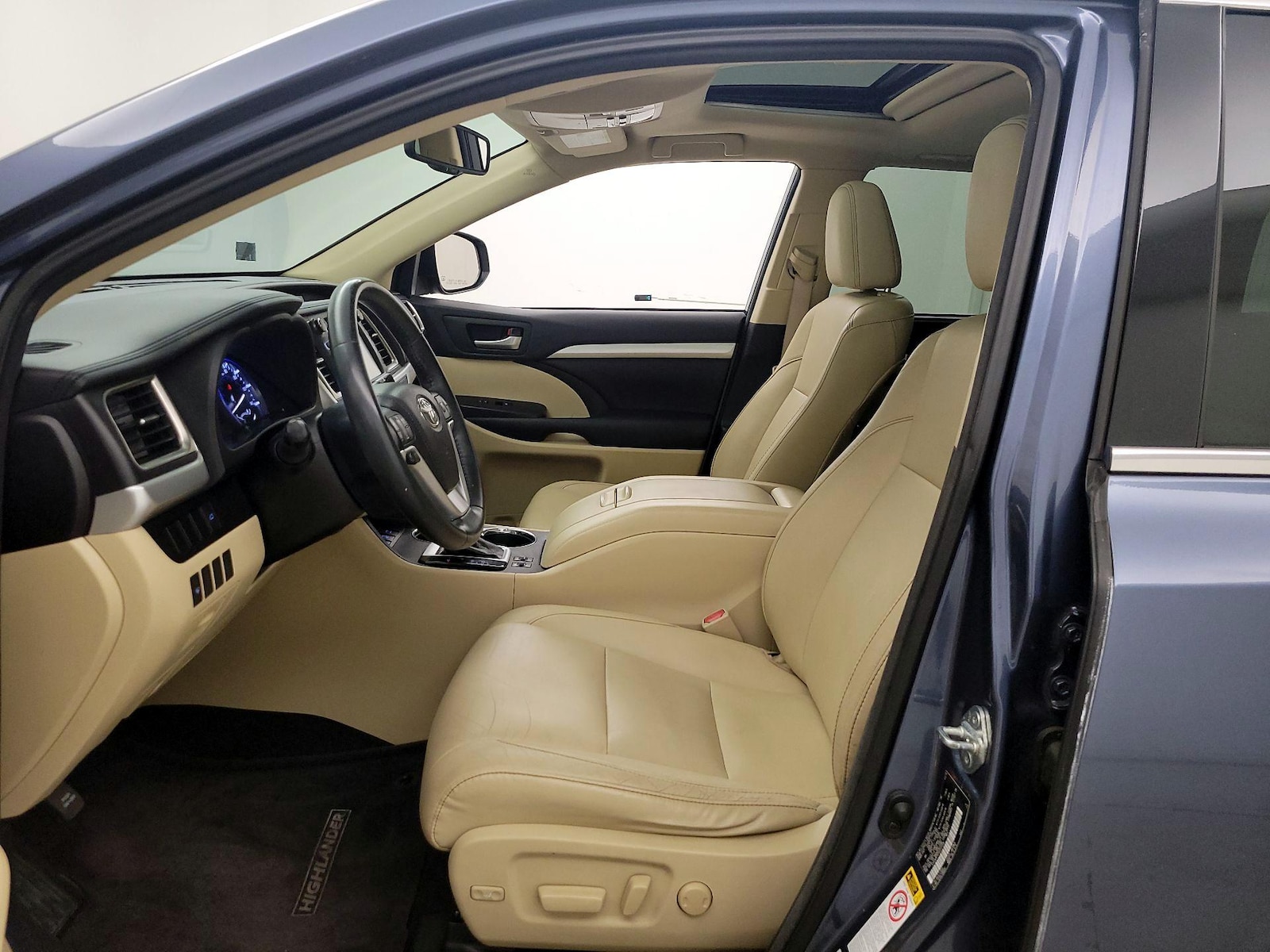 2016 Toyota Highlander XLE - Photo 12