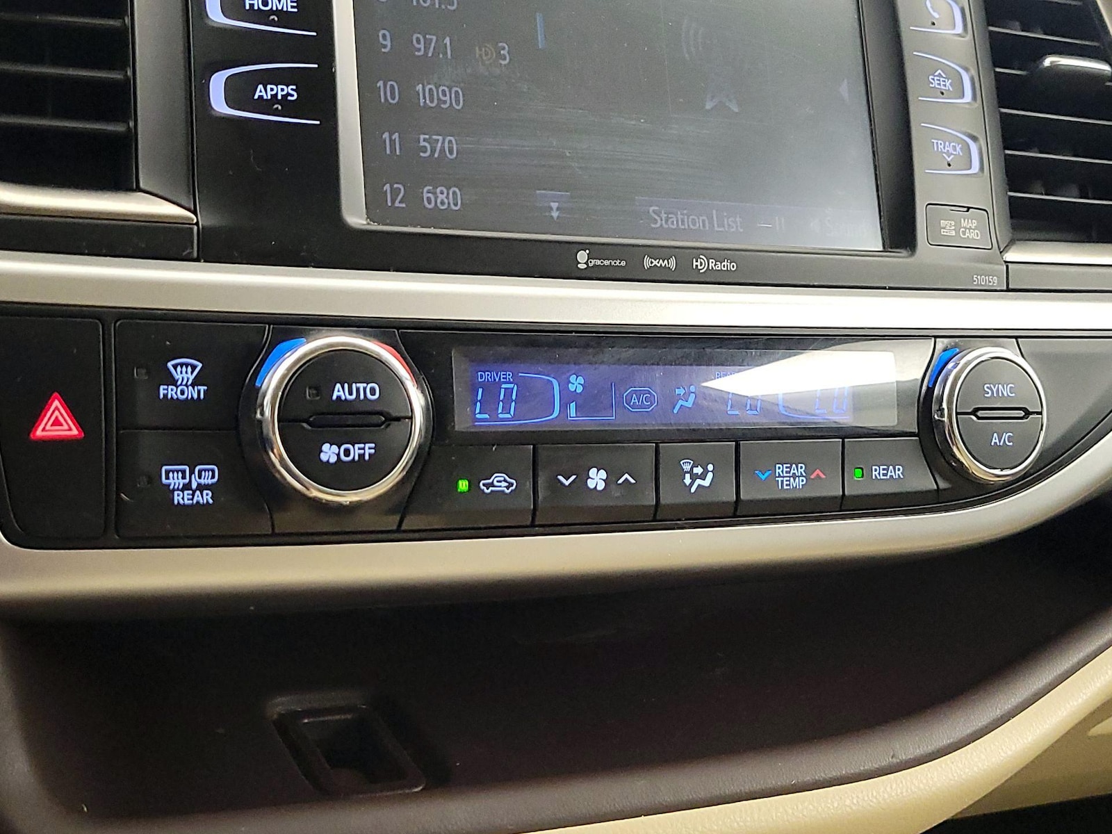 2016 Toyota Highlander XLE - Photo 18