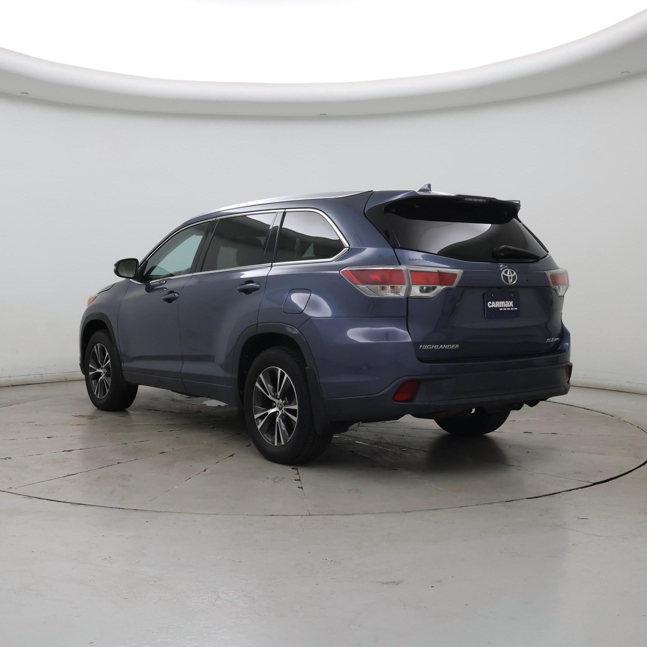 Thumbnail: 2016 Toyota Highlander - 2
