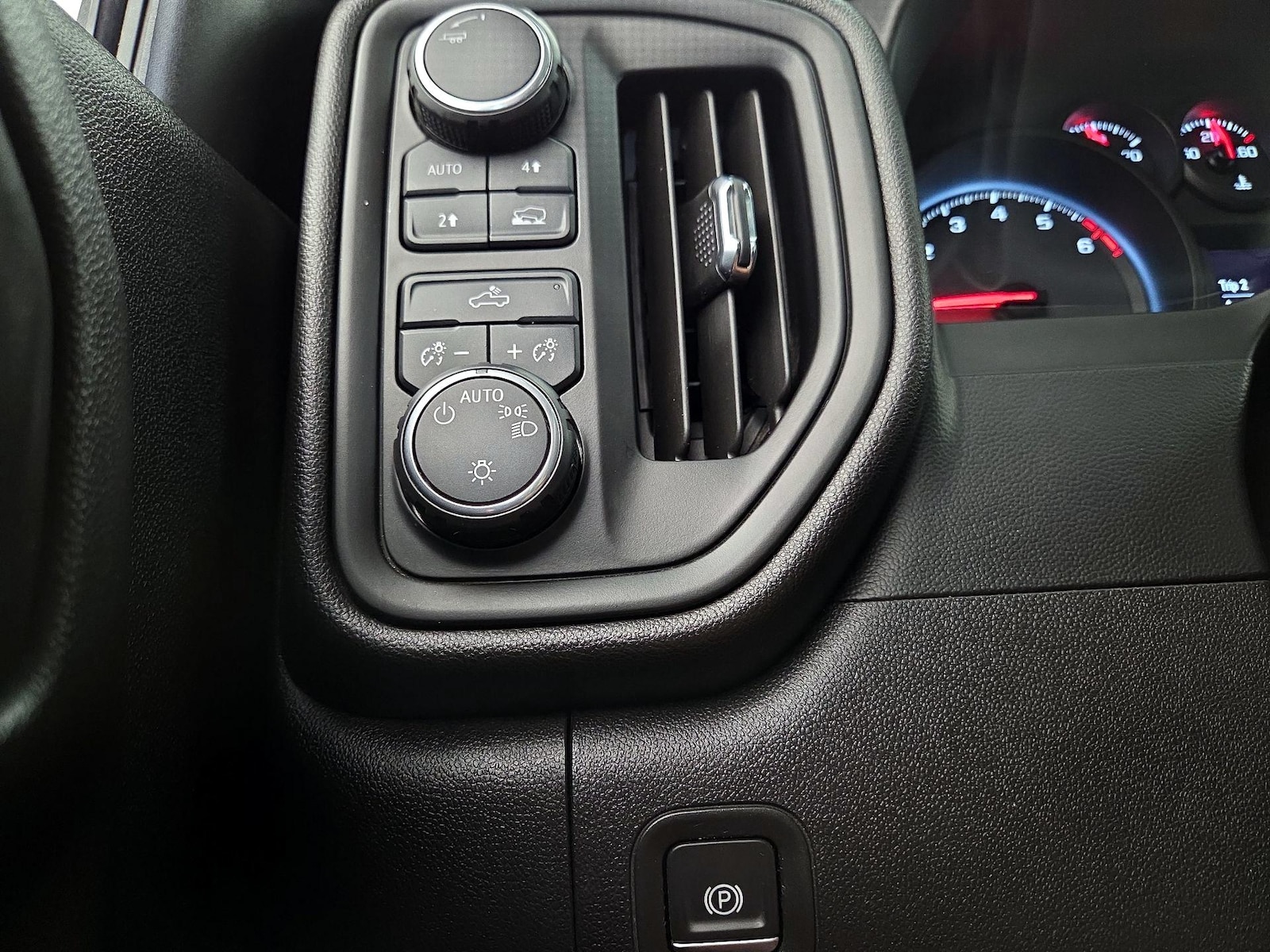 2020 Chevrolet Silverado 1500 Custom - Photo 14