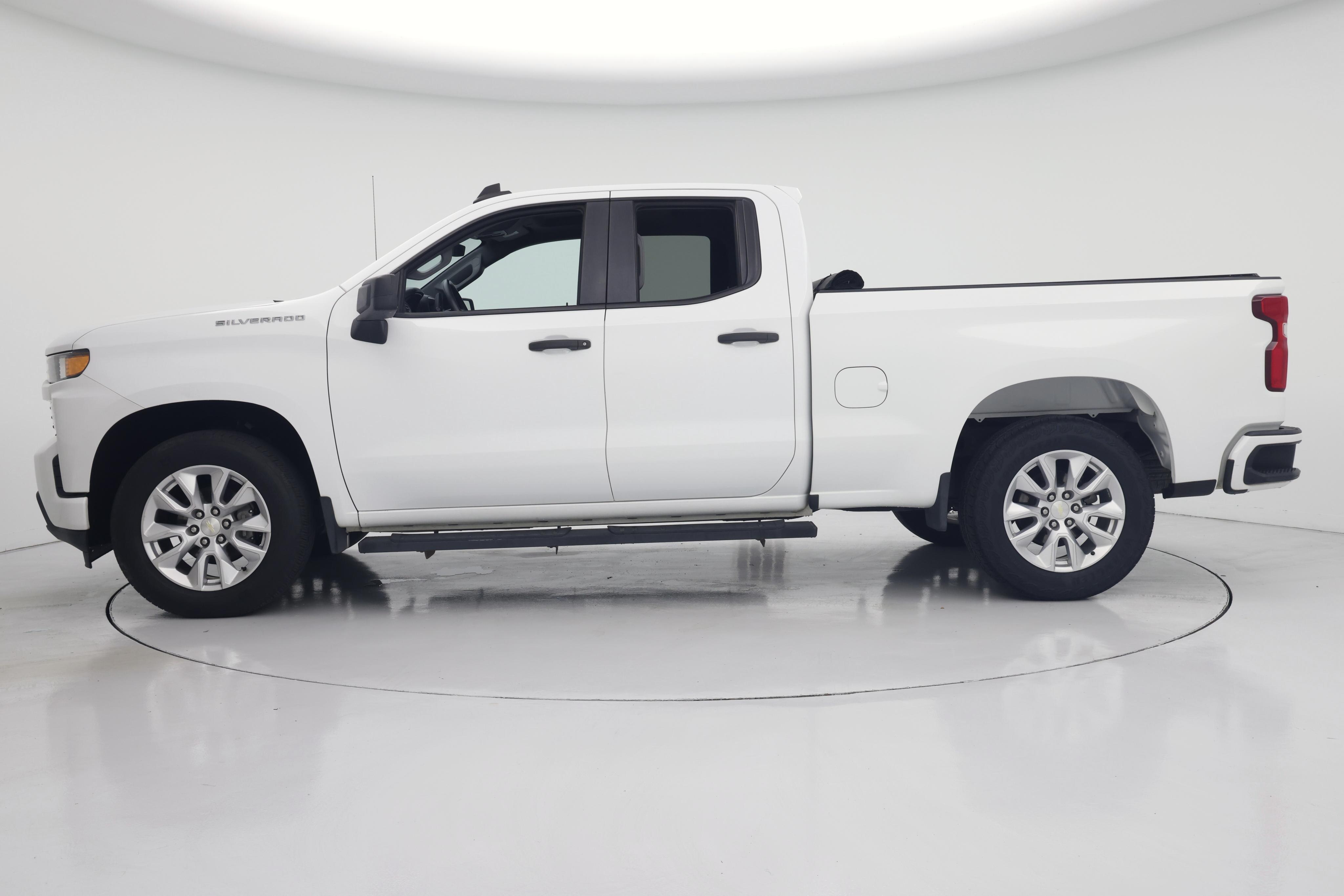 Thumbnail: 2020 Chevrolet Silverado 1500 - 3
