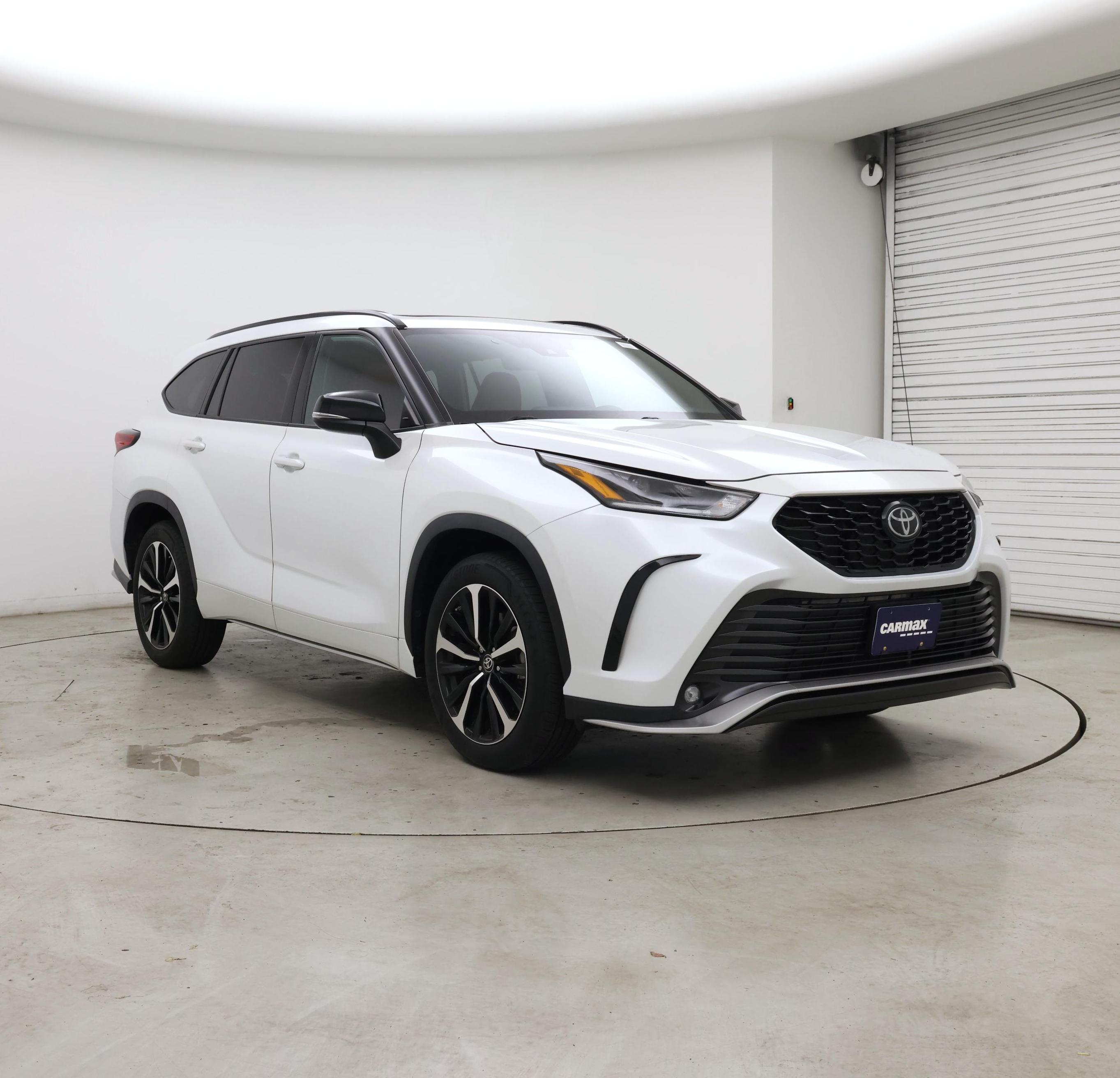 White 2022 Toyota Highlander SUV / Crossover All-Wheel Drive Automatic