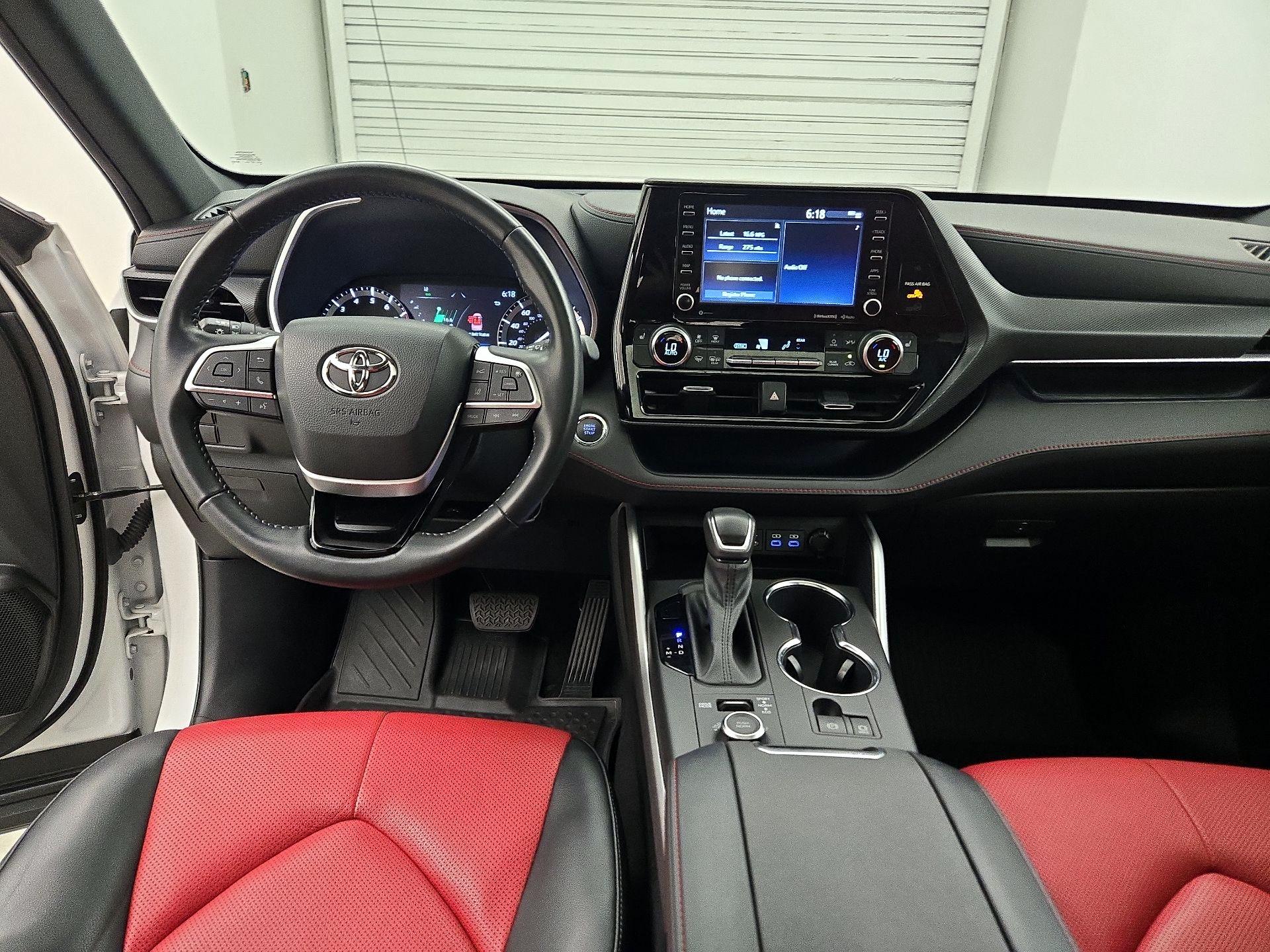Thumbnail: 2022 Toyota Highlander - 9