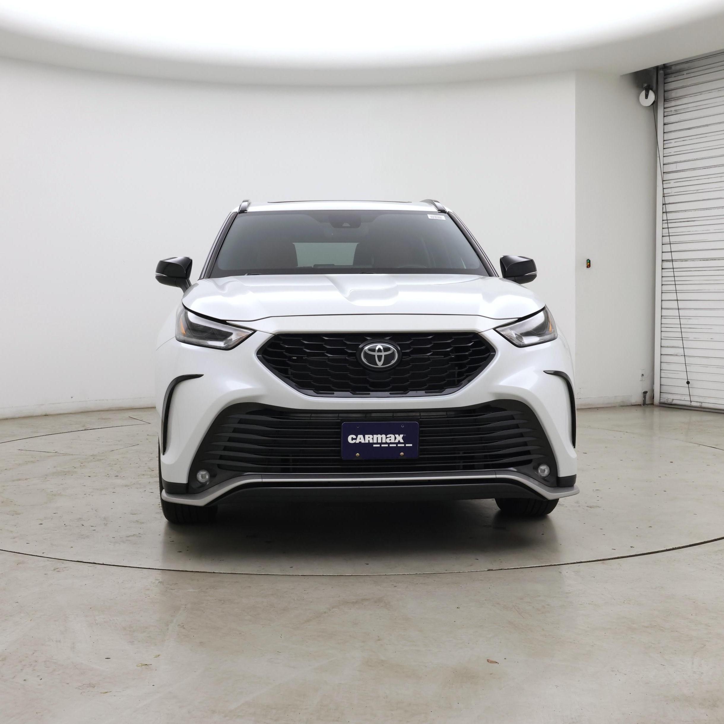 Thumbnail: 2022 Toyota Highlander - 5