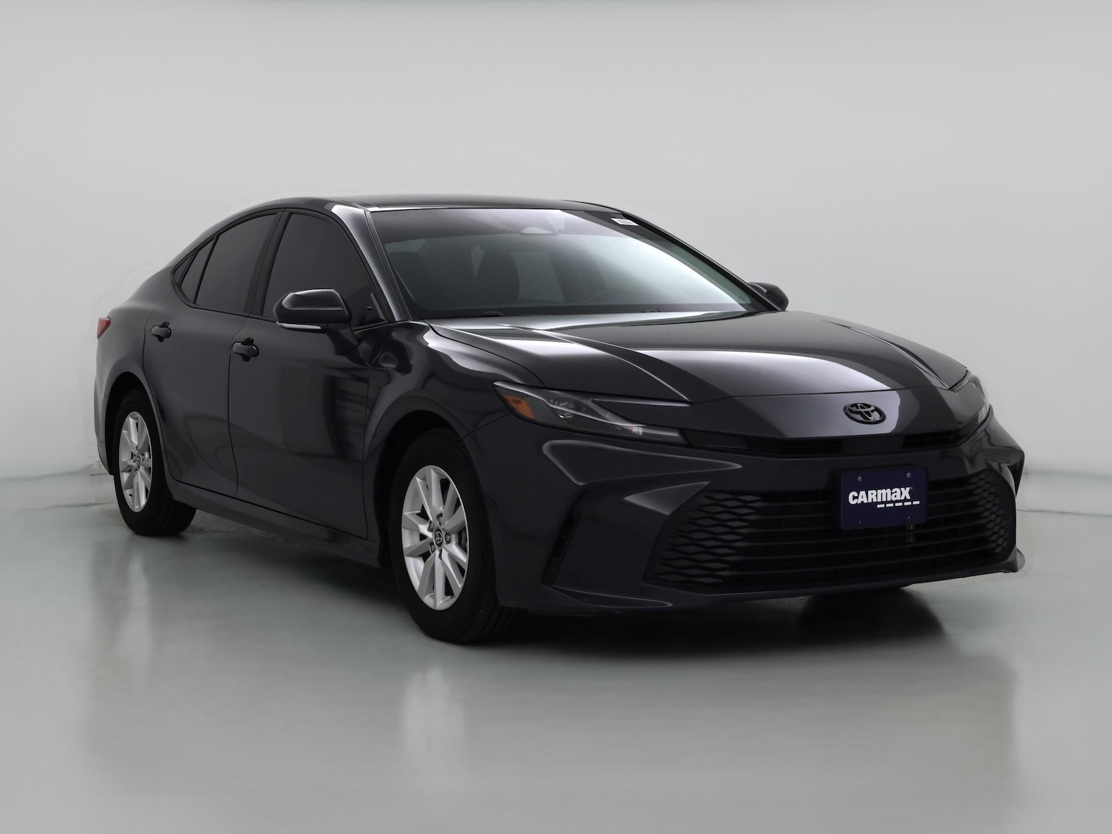 2025 Toyota Camry LE - Photo 1