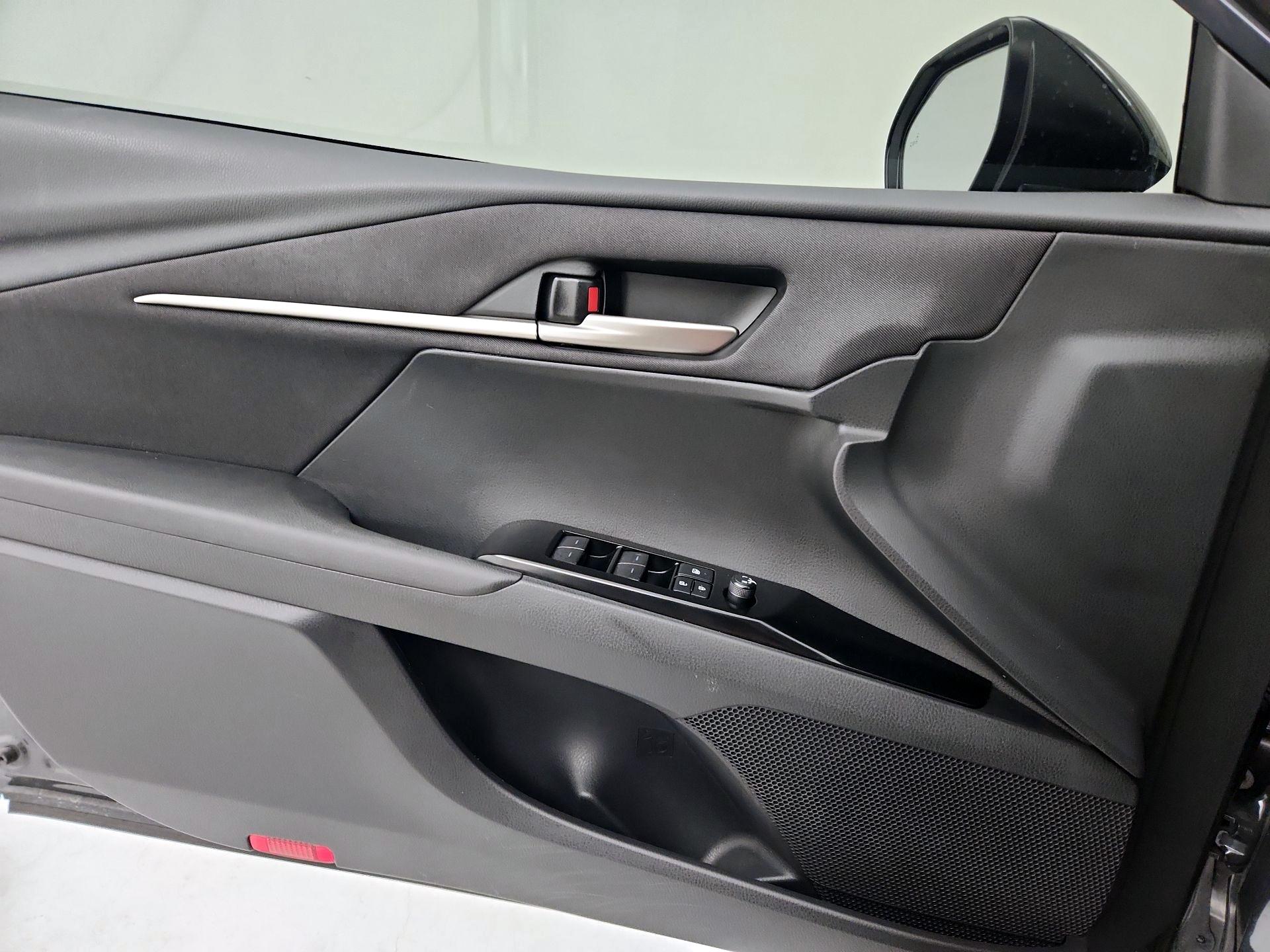 Thumbnail: 2025 Toyota Camry - 12