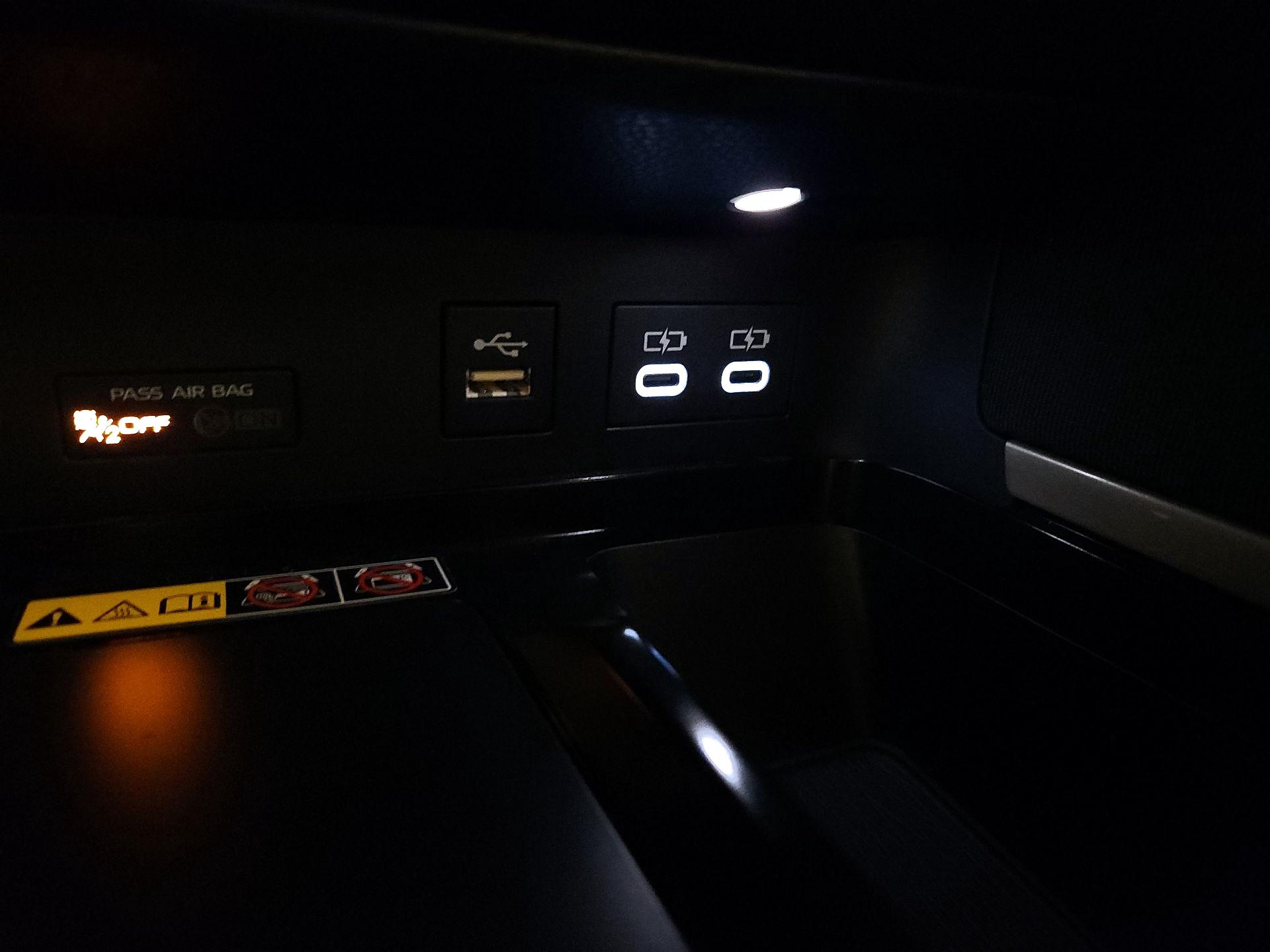 Thumbnail: 2025 Toyota Camry - 18