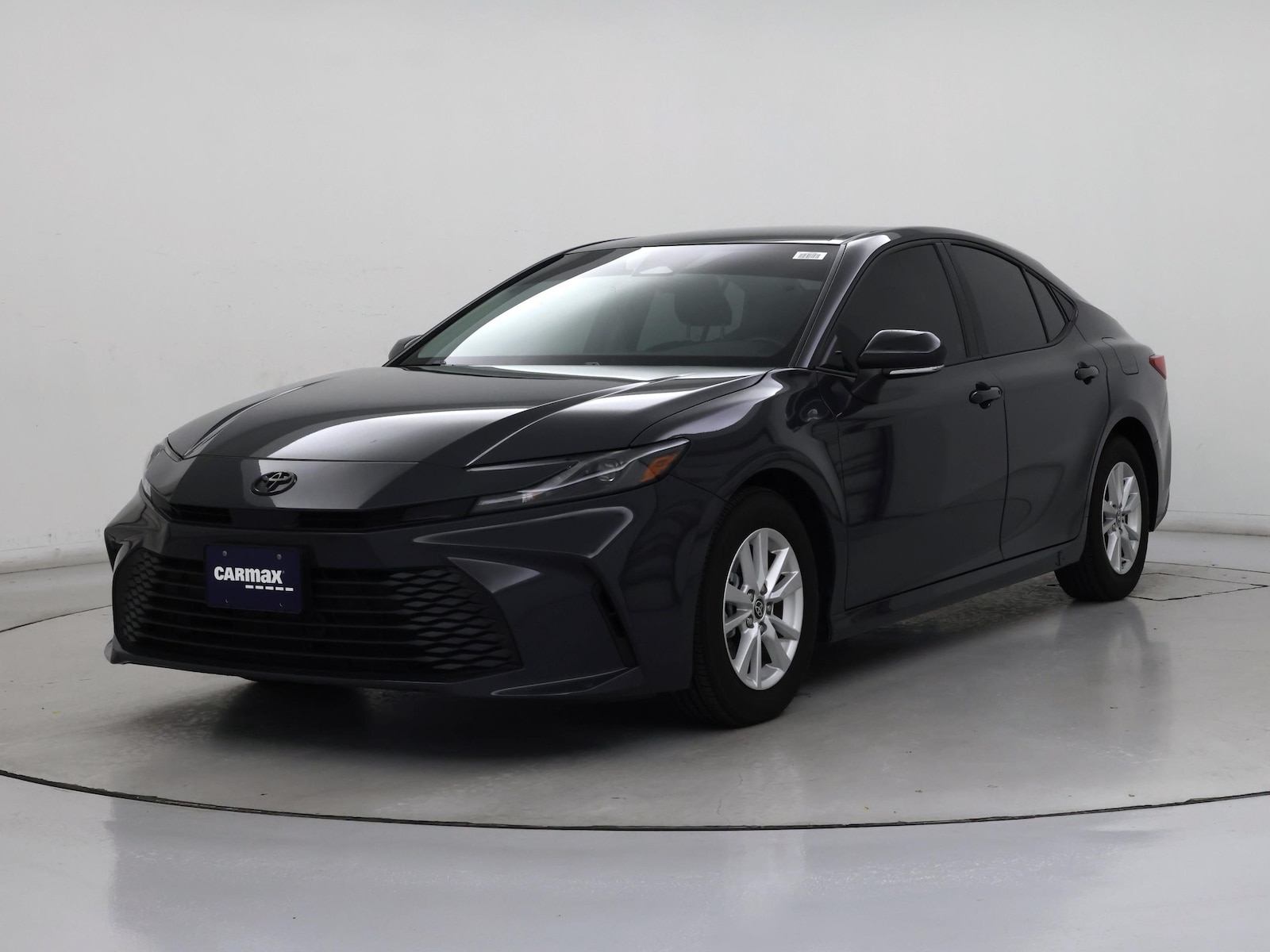 2025 Toyota Camry LE - Photo 5