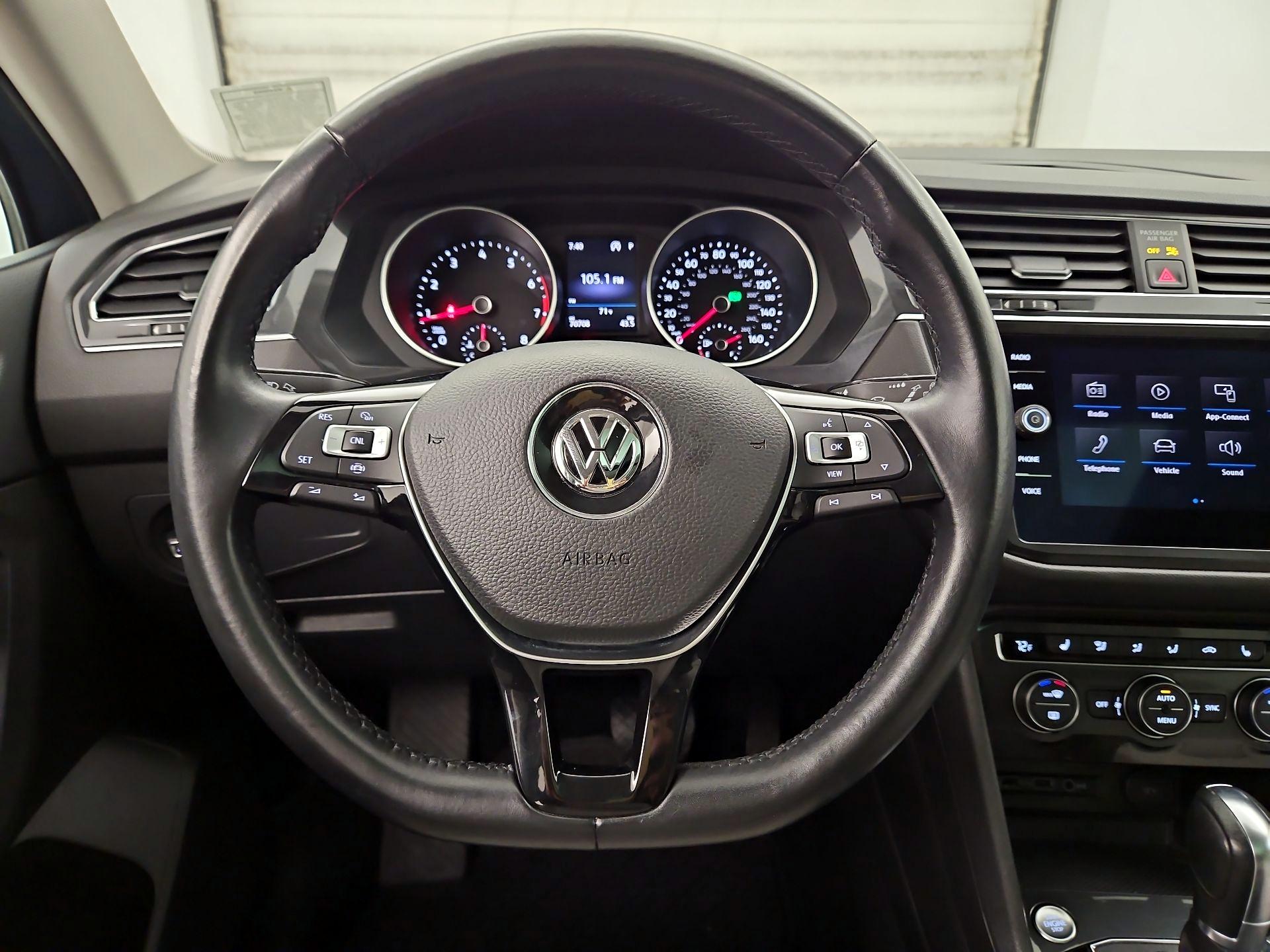 Thumbnail: 2019 Volkswagen Tiguan - 10