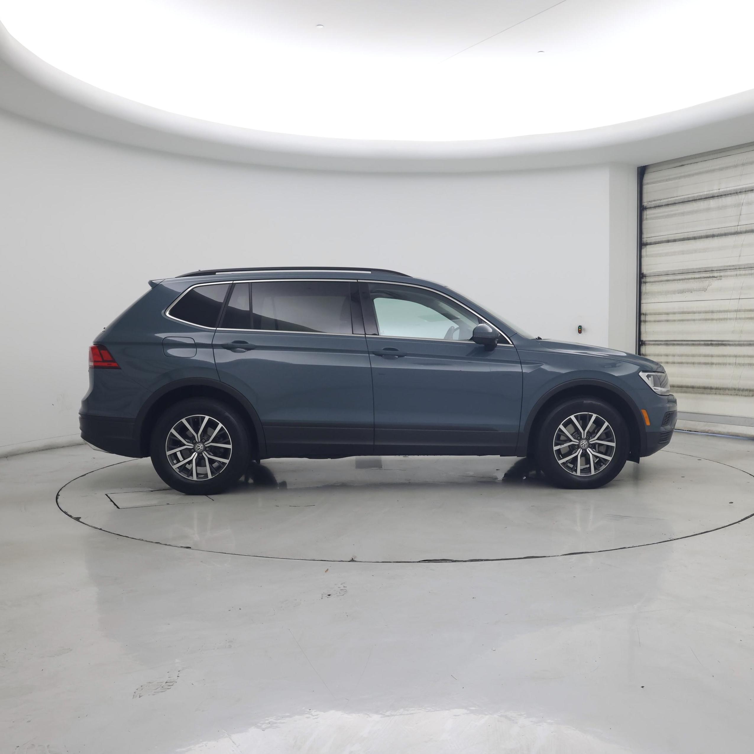Thumbnail: 2019 Volkswagen Tiguan - 7
