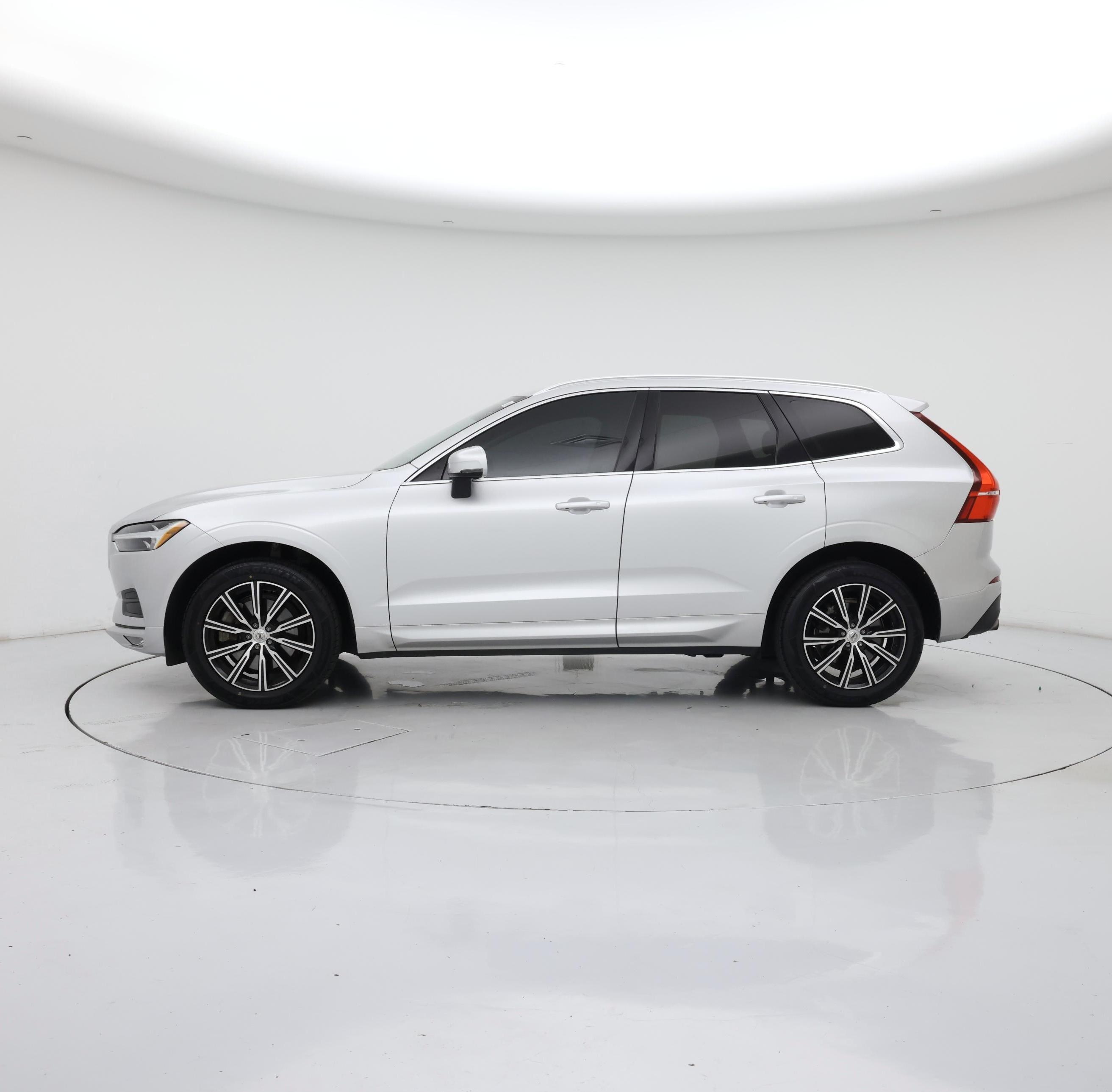 Thumbnail: 2021 Volvo XC60 - 3