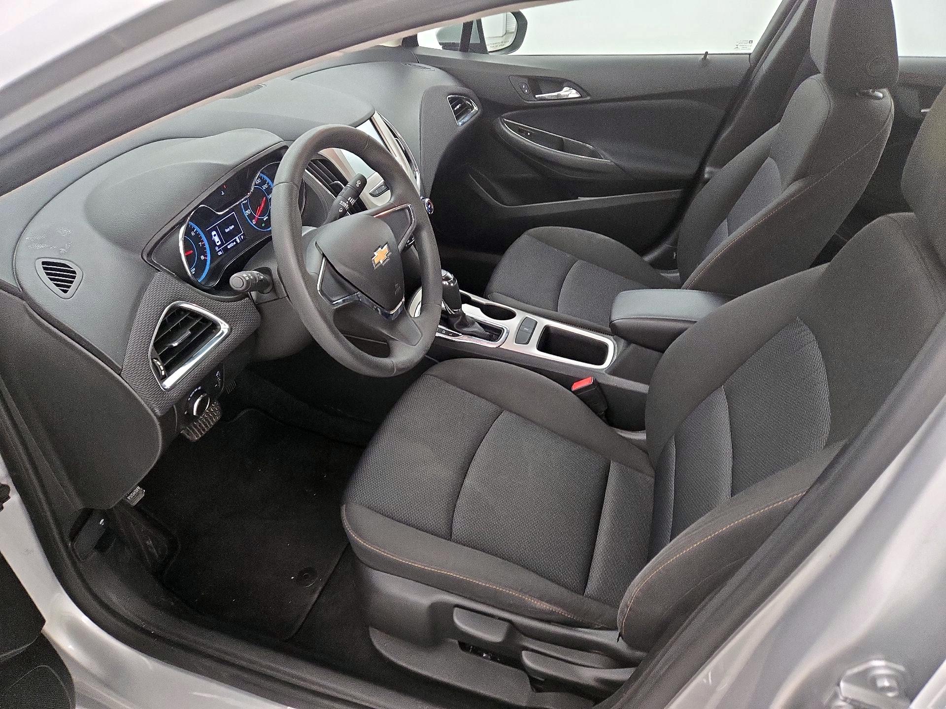 Thumbnail: 2016 Chevrolet Cruze - 11