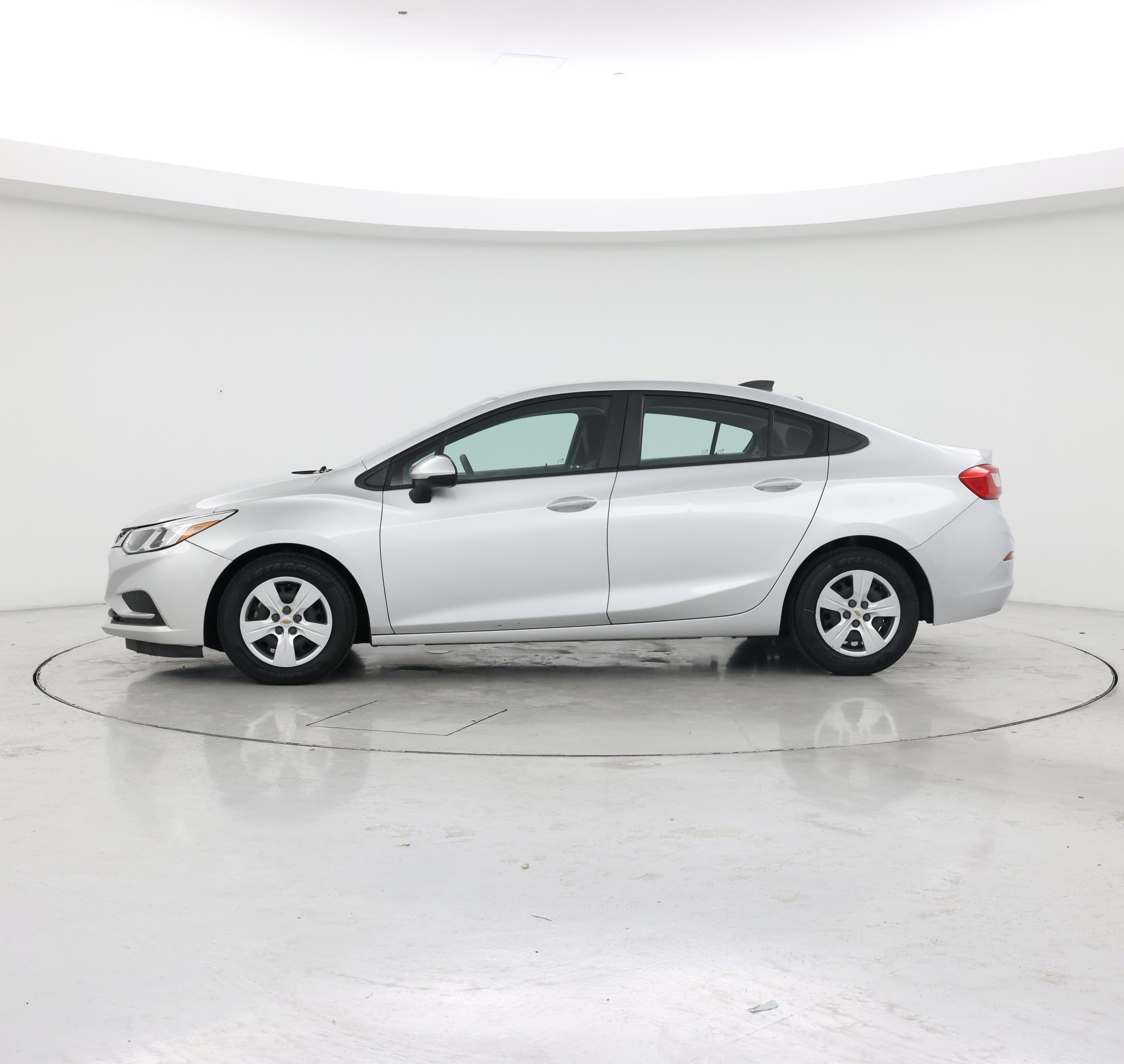 Thumbnail: 2016 Chevrolet Cruze - 3