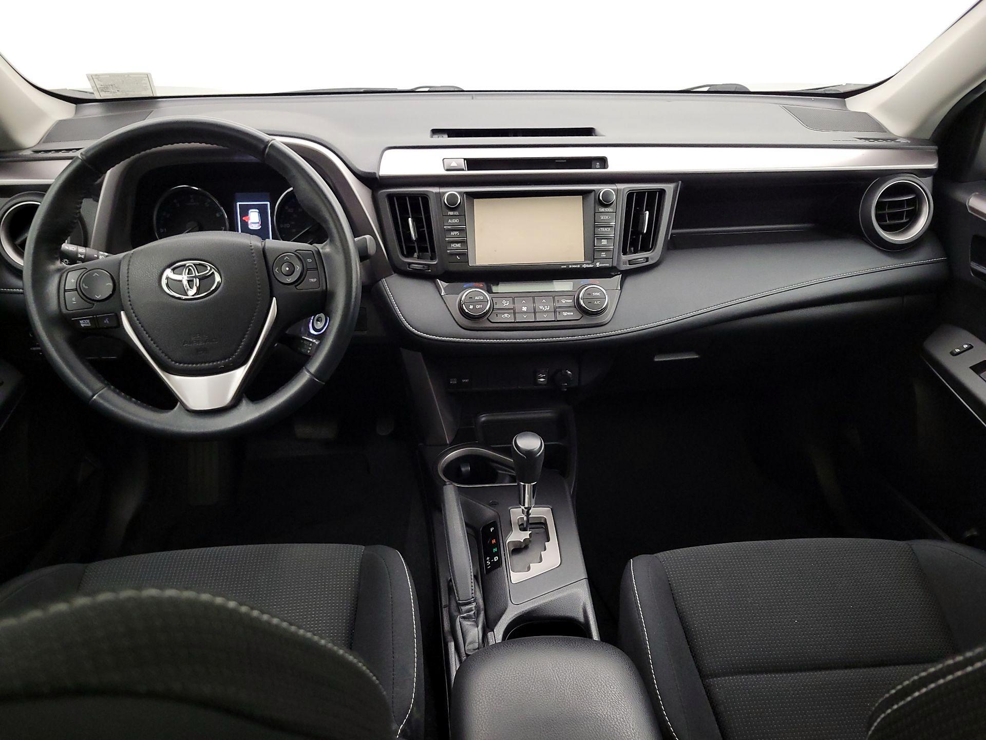 Thumbnail: 2016 Toyota RAV4 - 9