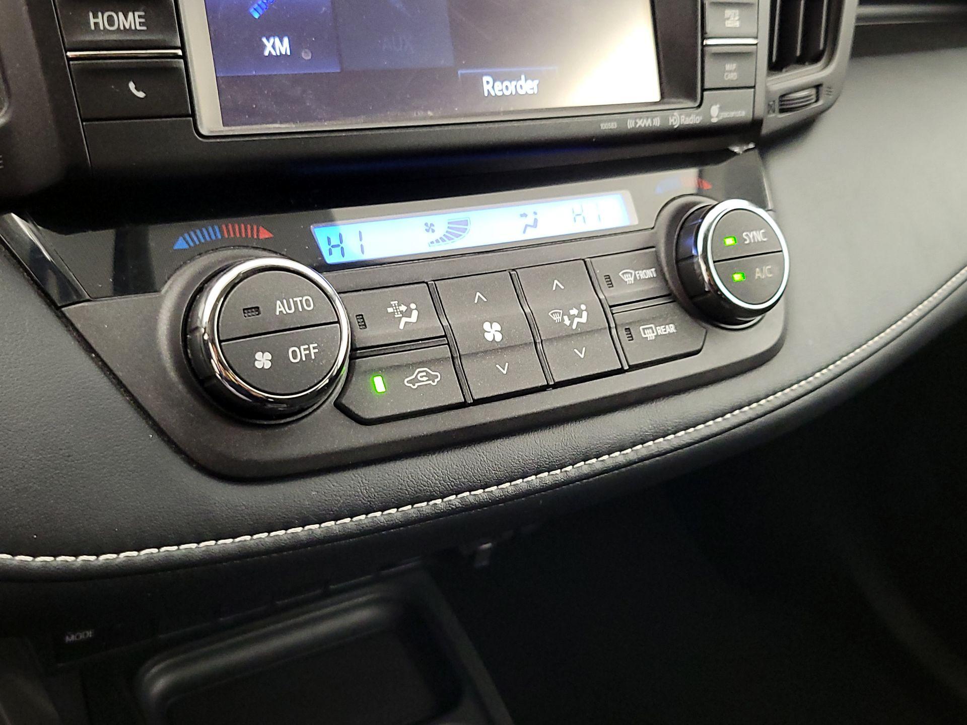 Thumbnail: 2016 Toyota RAV4 - 16