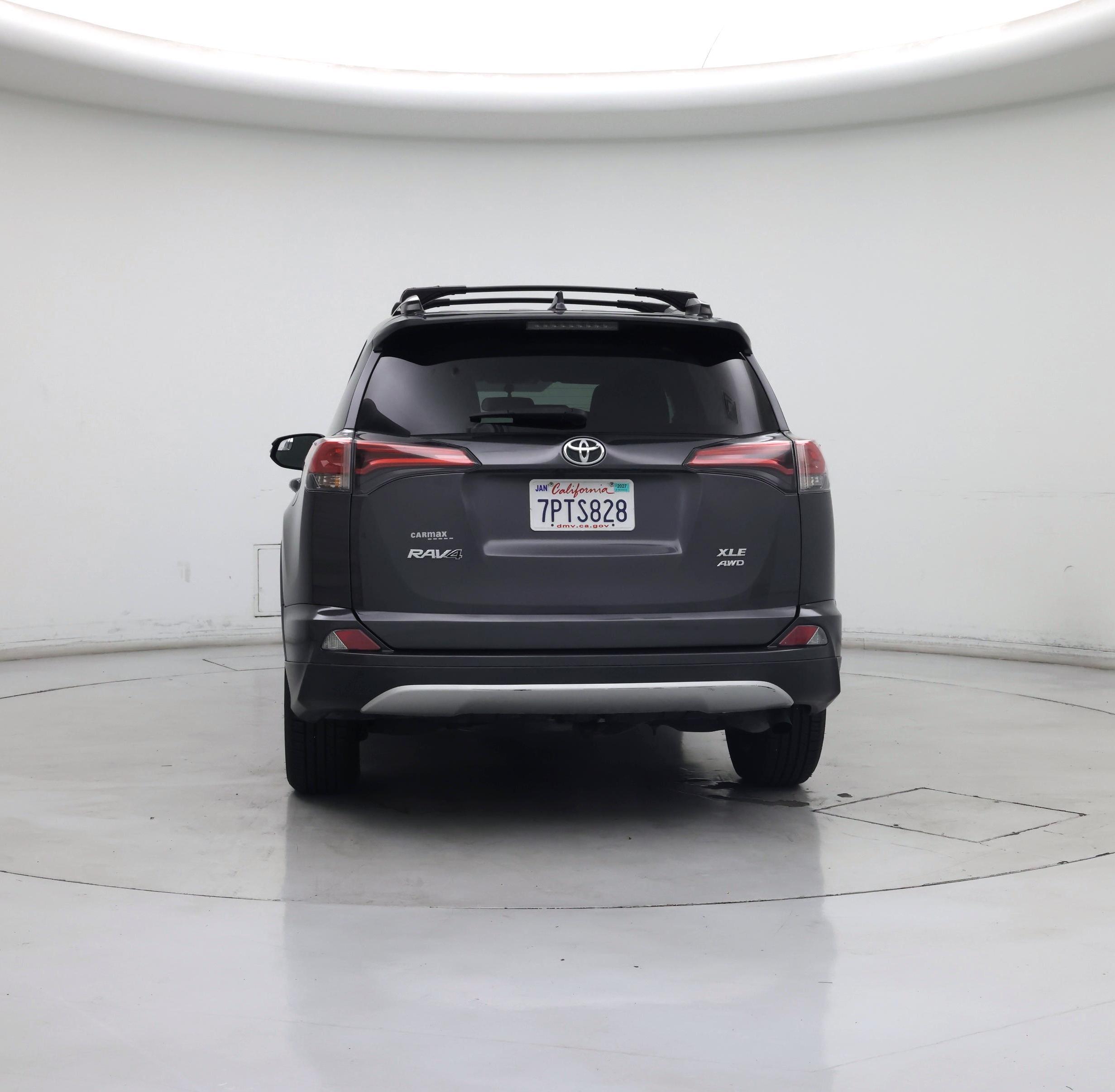 Thumbnail: 2016 Toyota RAV4 - 6