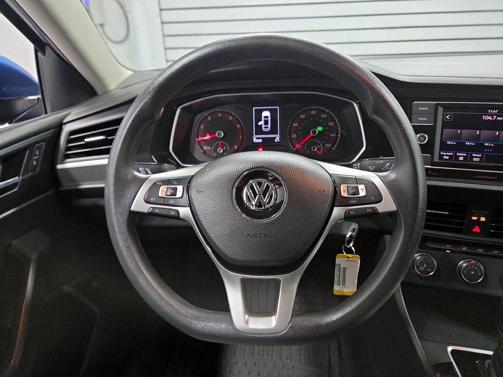 Thumbnail: 2019 Volkswagen Jetta - 10