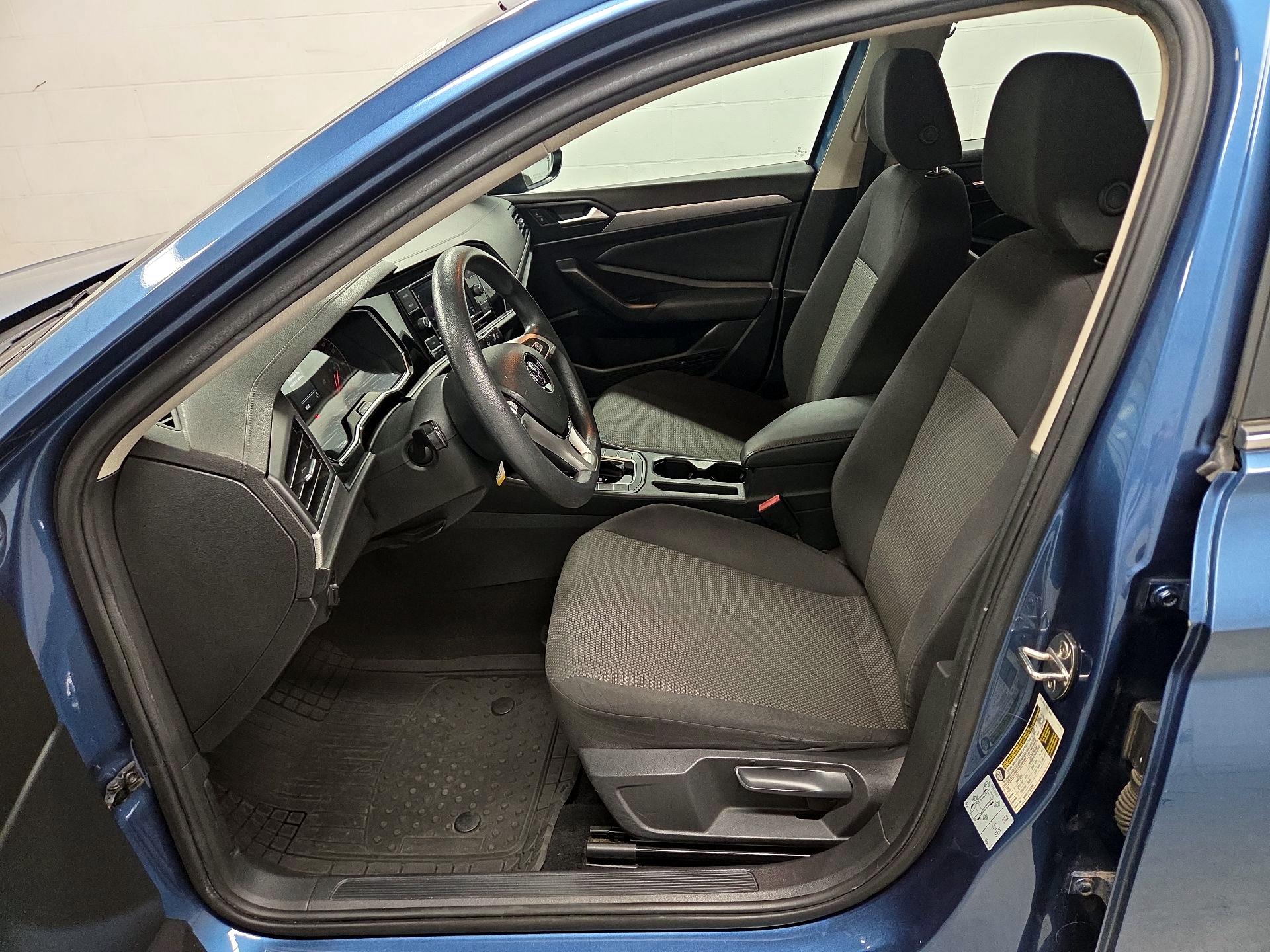Thumbnail: 2019 Volkswagen Jetta - 11