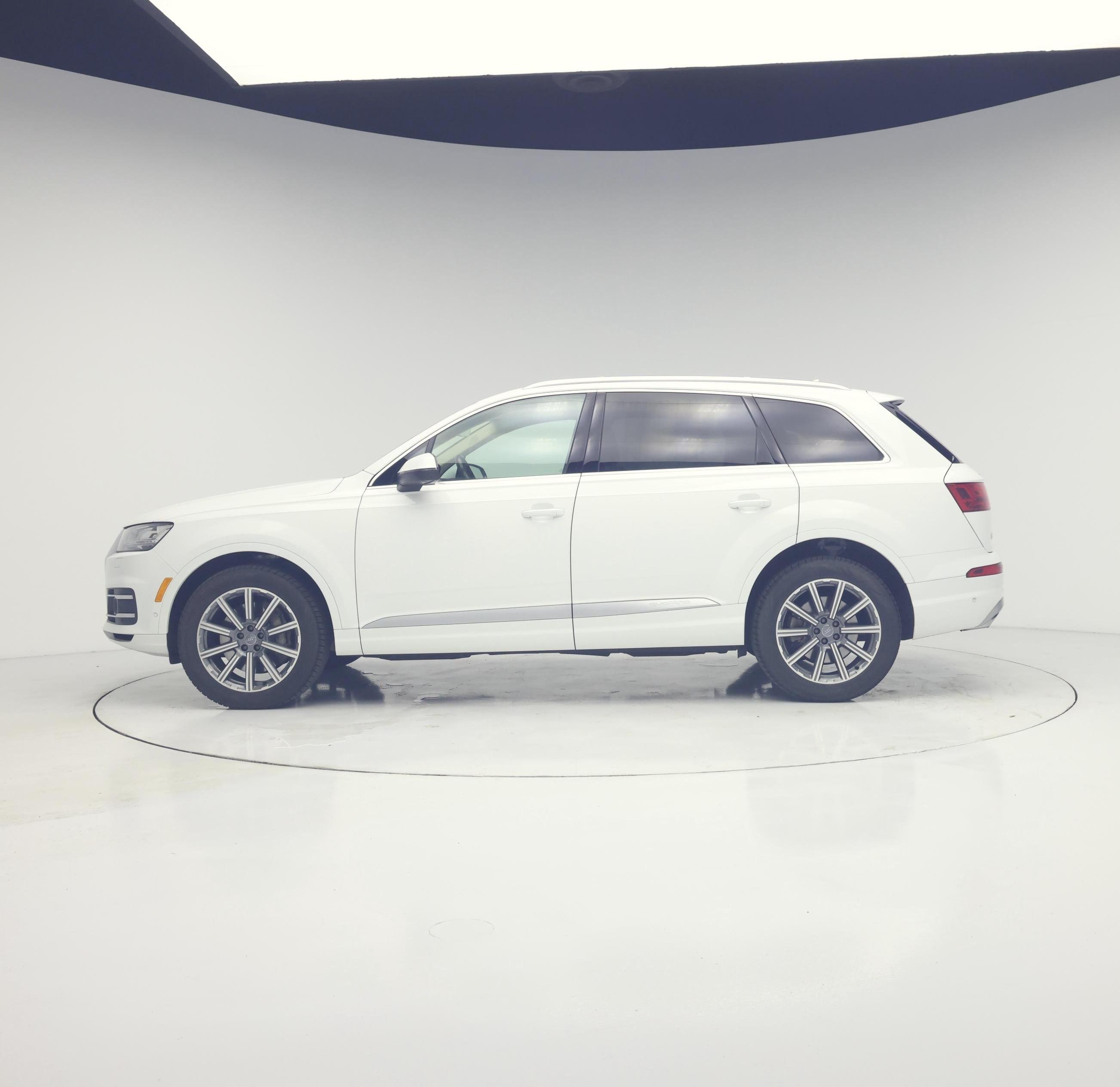Thumbnail: 2019 Audi Q7 - 3