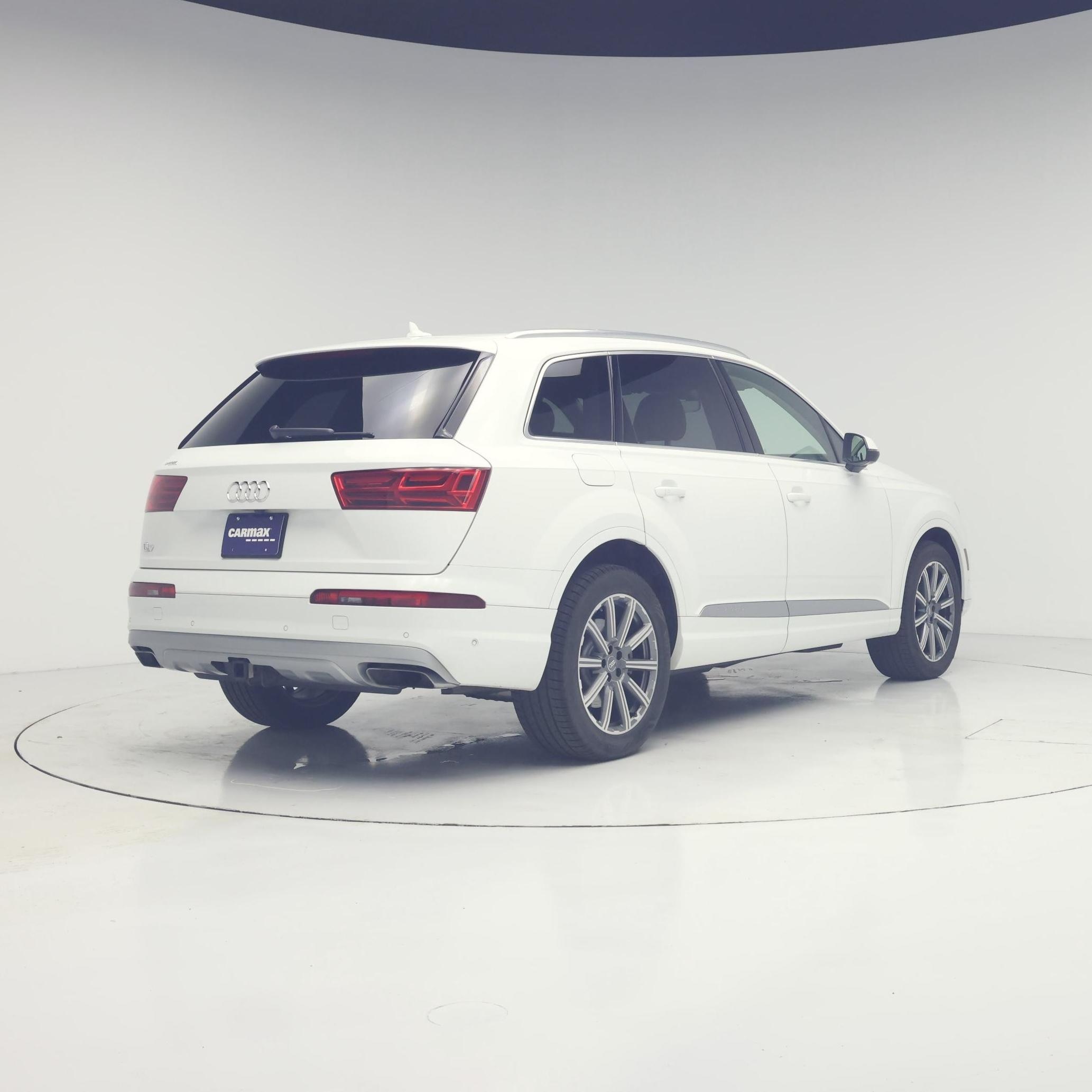 Thumbnail: 2019 Audi Q7 - 8