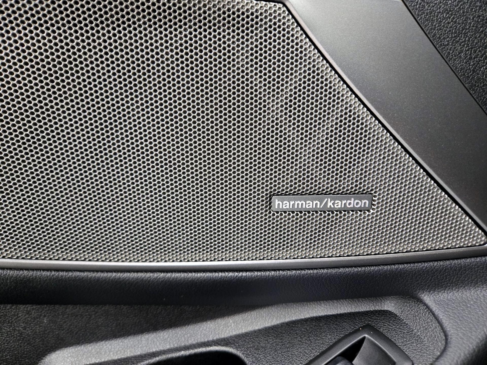 2022 BMW 3 Series M340i - Photo 25