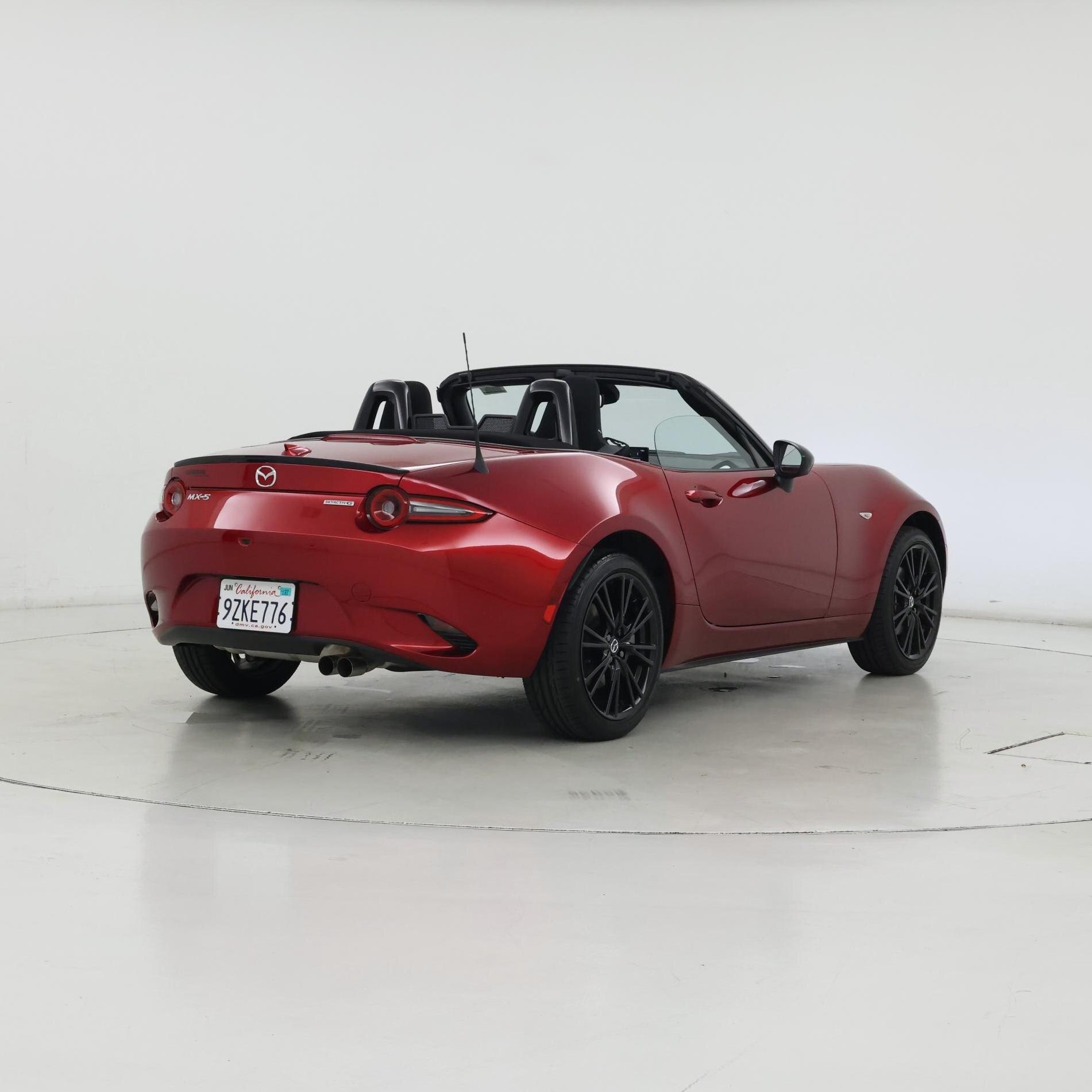 Thumbnail: 2026 Mazda MX-5 Miata - 8