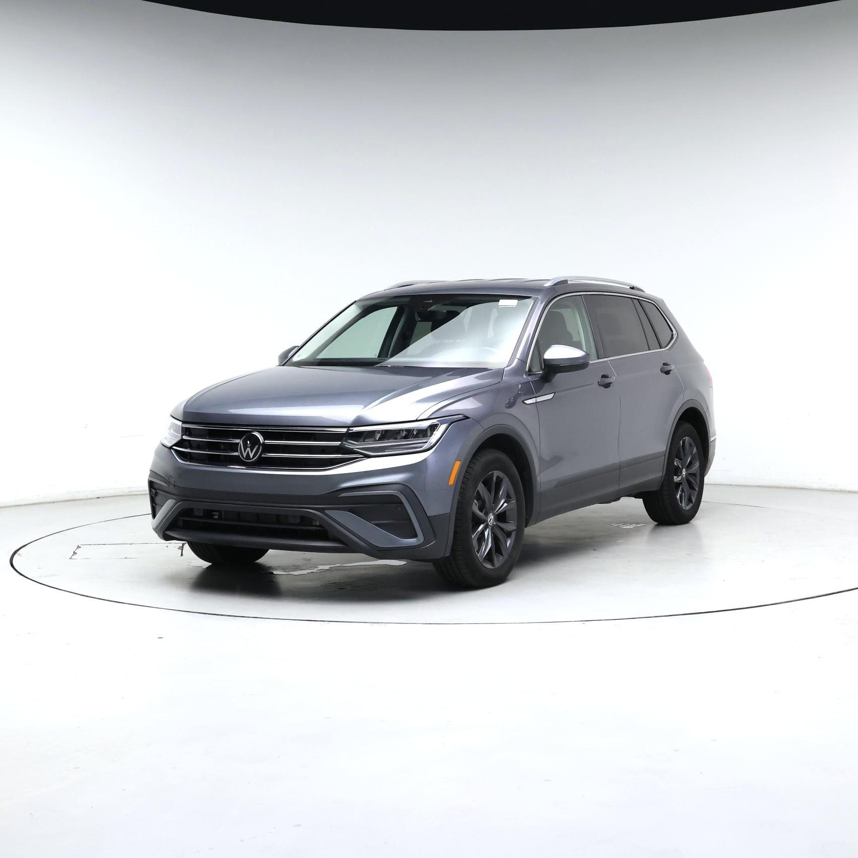 Thumbnail: 2024 Volkswagen Tiguan - 4
