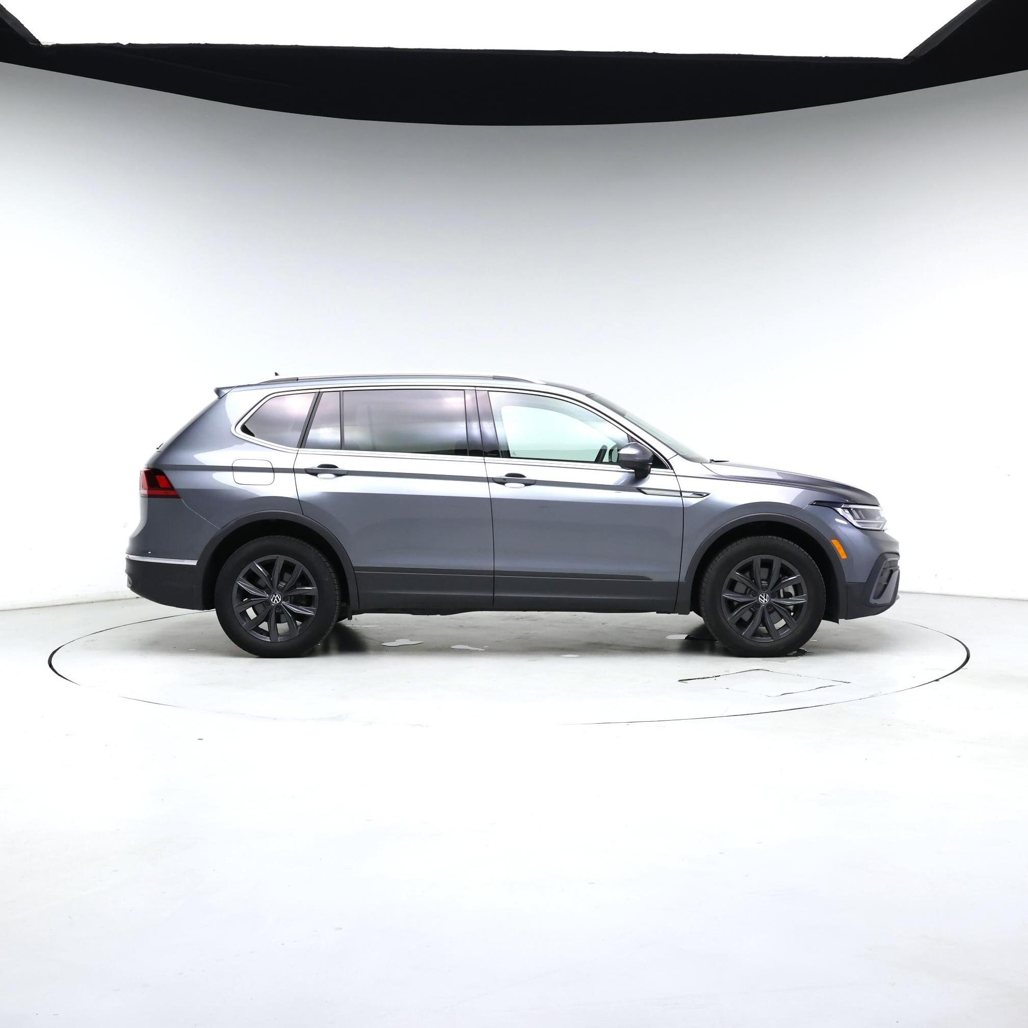 Thumbnail: 2024 Volkswagen Tiguan - 7