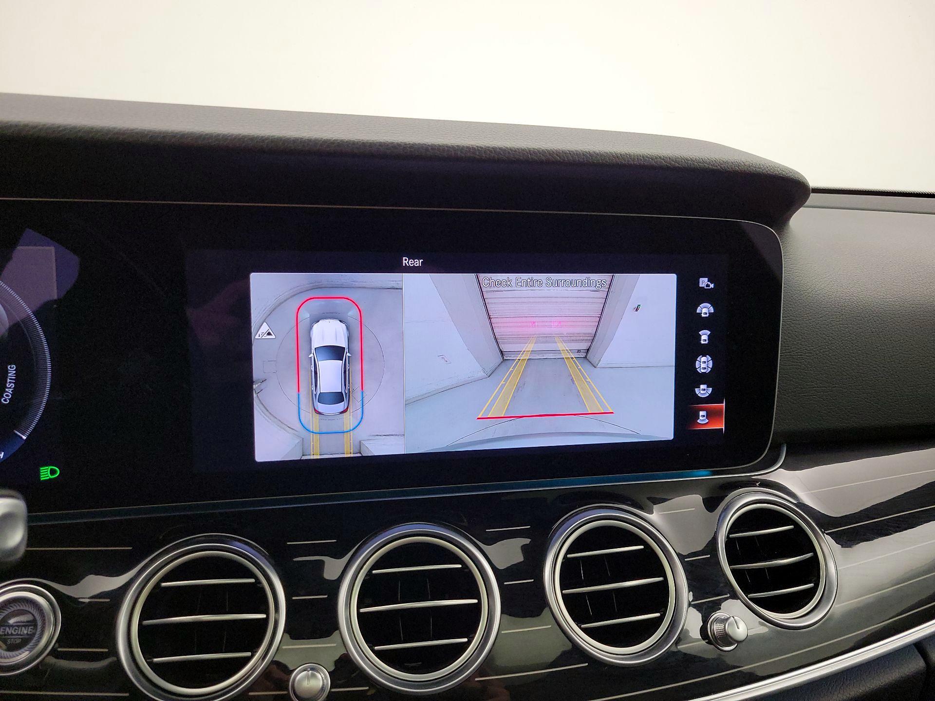 Thumbnail: 2022 Mercedes-Benz E-Class - 15
