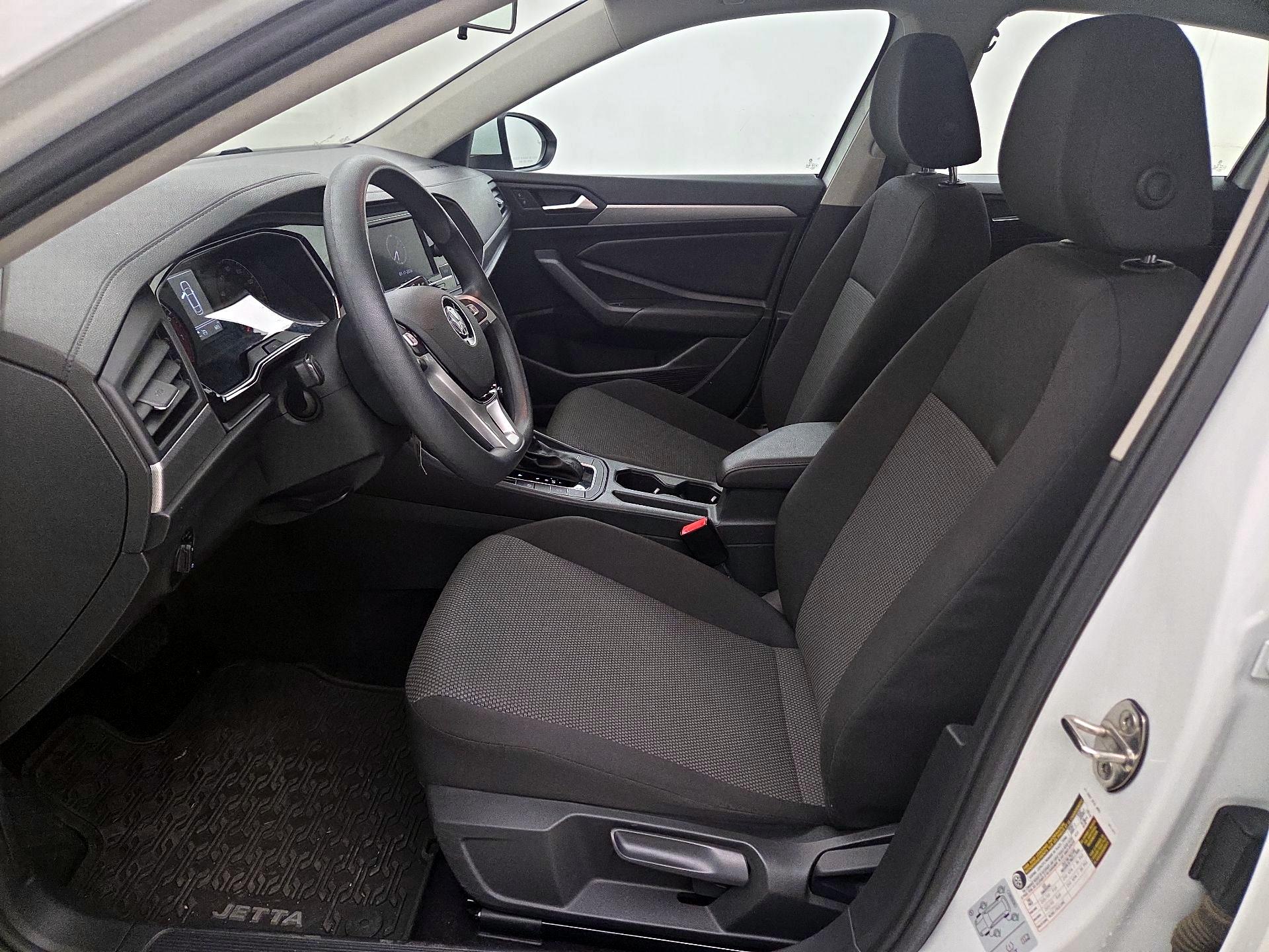 Thumbnail: 2019 Volkswagen Jetta - 11