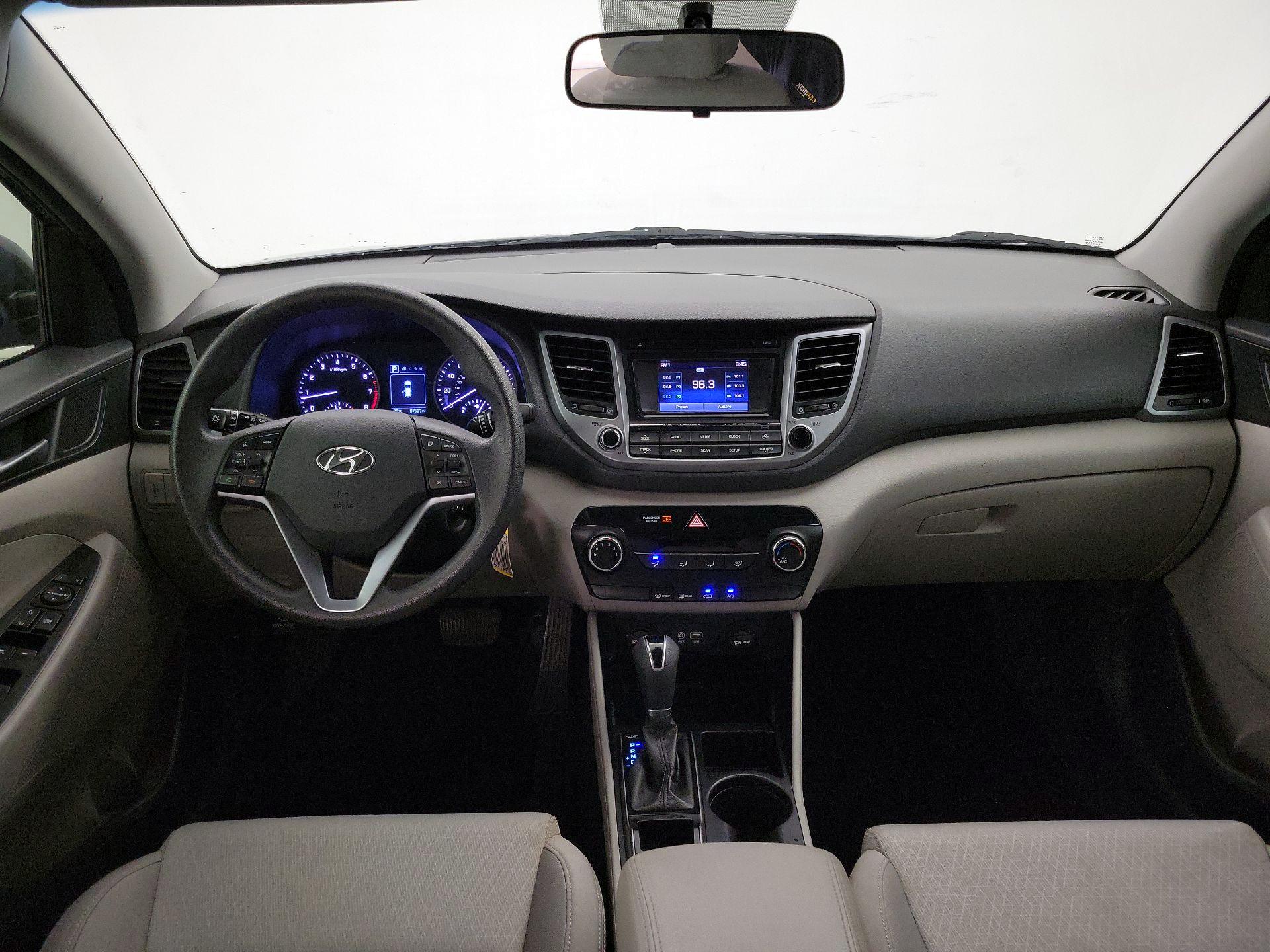 Thumbnail: 2016 Hyundai Tucson - 9