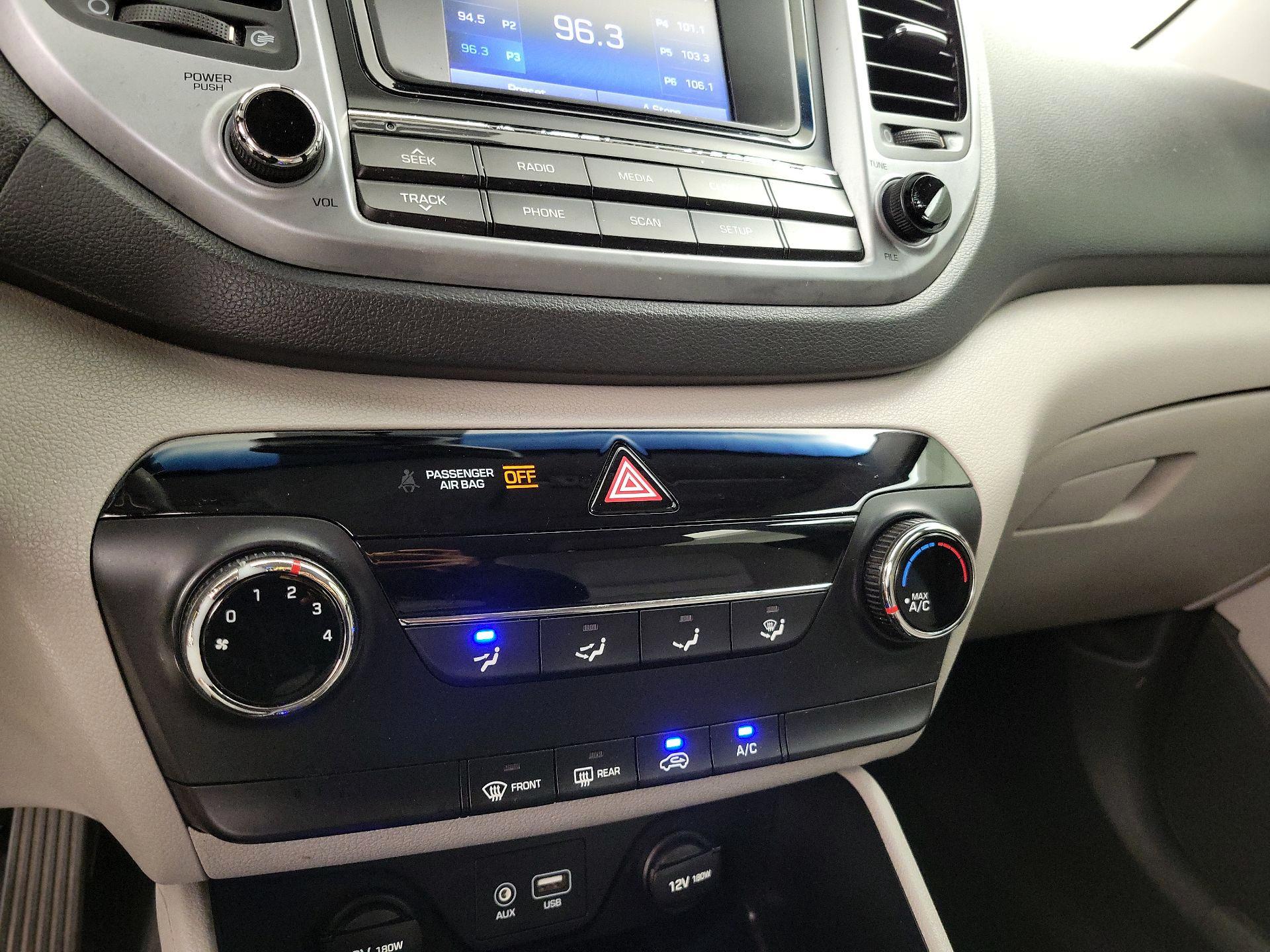 Thumbnail: 2016 Hyundai Tucson - 16