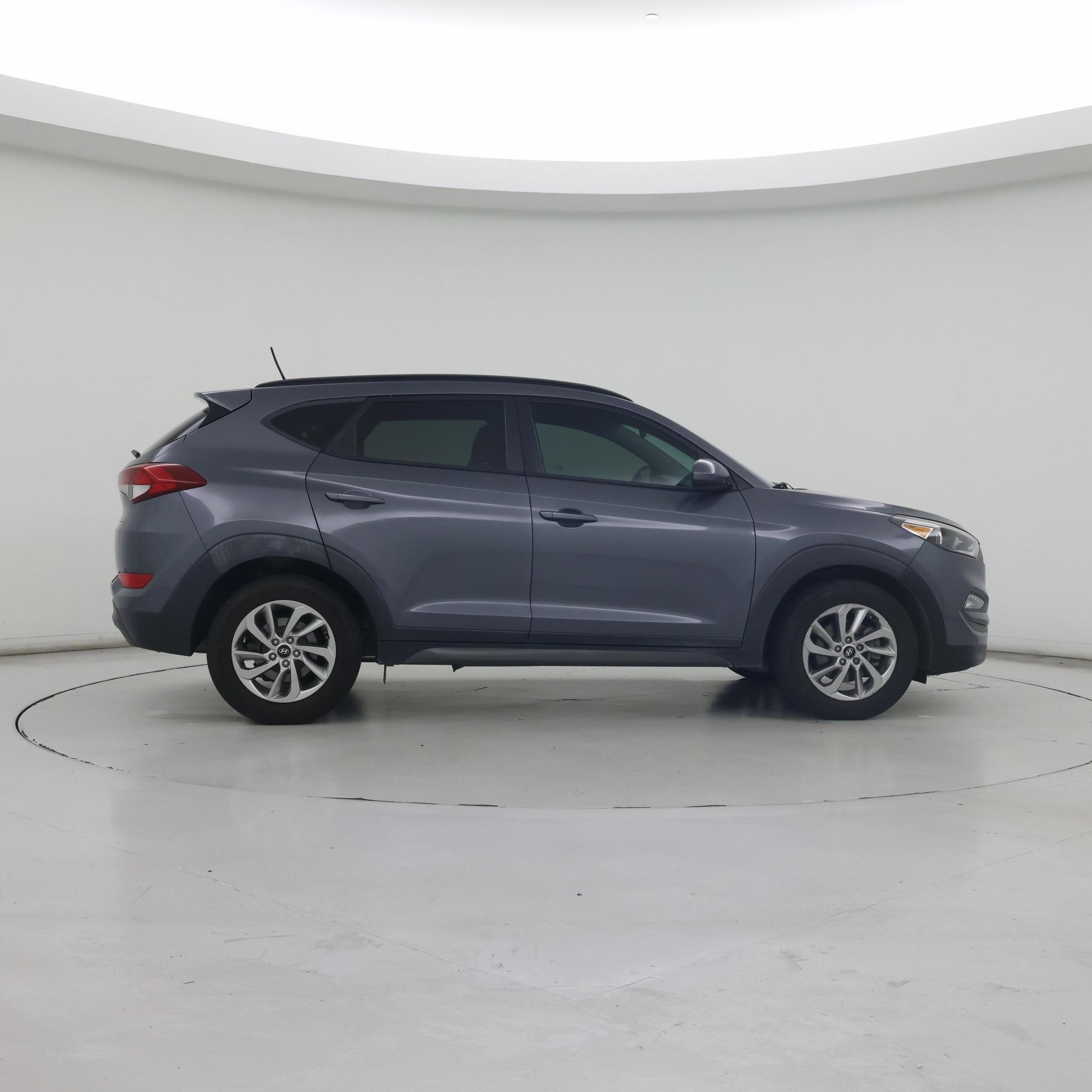 Thumbnail: 2016 Hyundai Tucson - 7