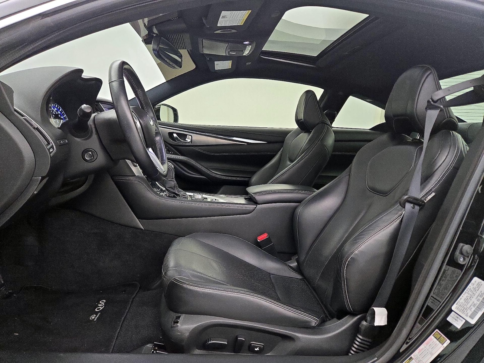 2019 INFINITI Q60 Coupe LUXE - Photo 12