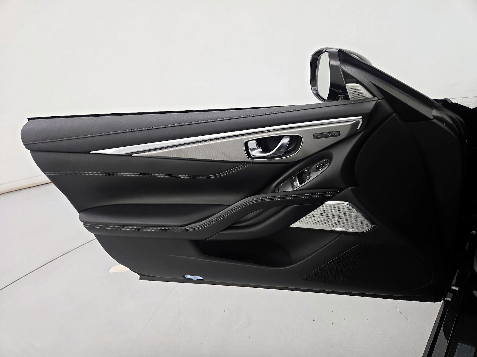 2019 INFINITI Q60 Coupe LUXE - Photo 13
