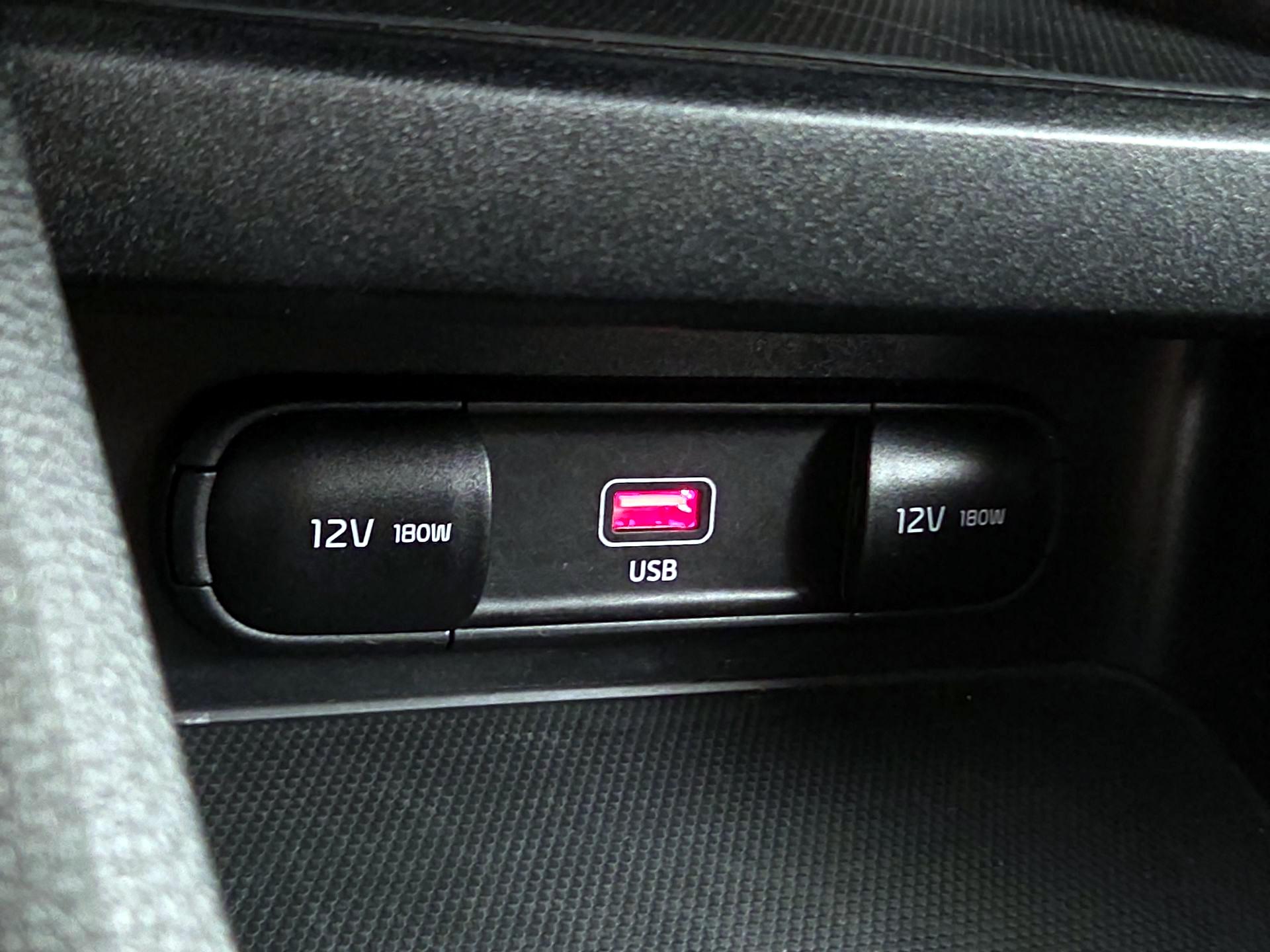 Thumbnail: 2023 Kia Forte - 18