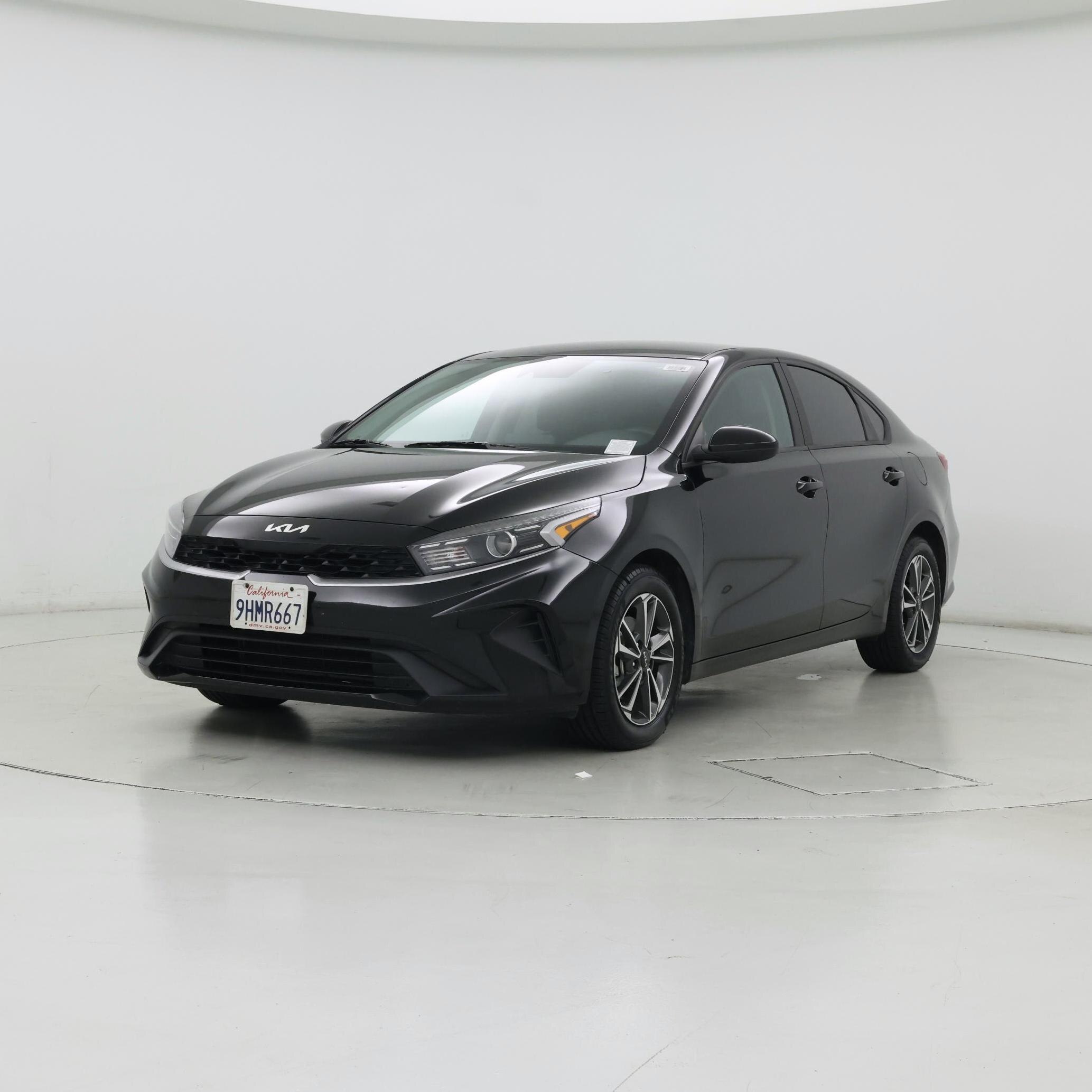 Thumbnail: 2023 Kia Forte - 4