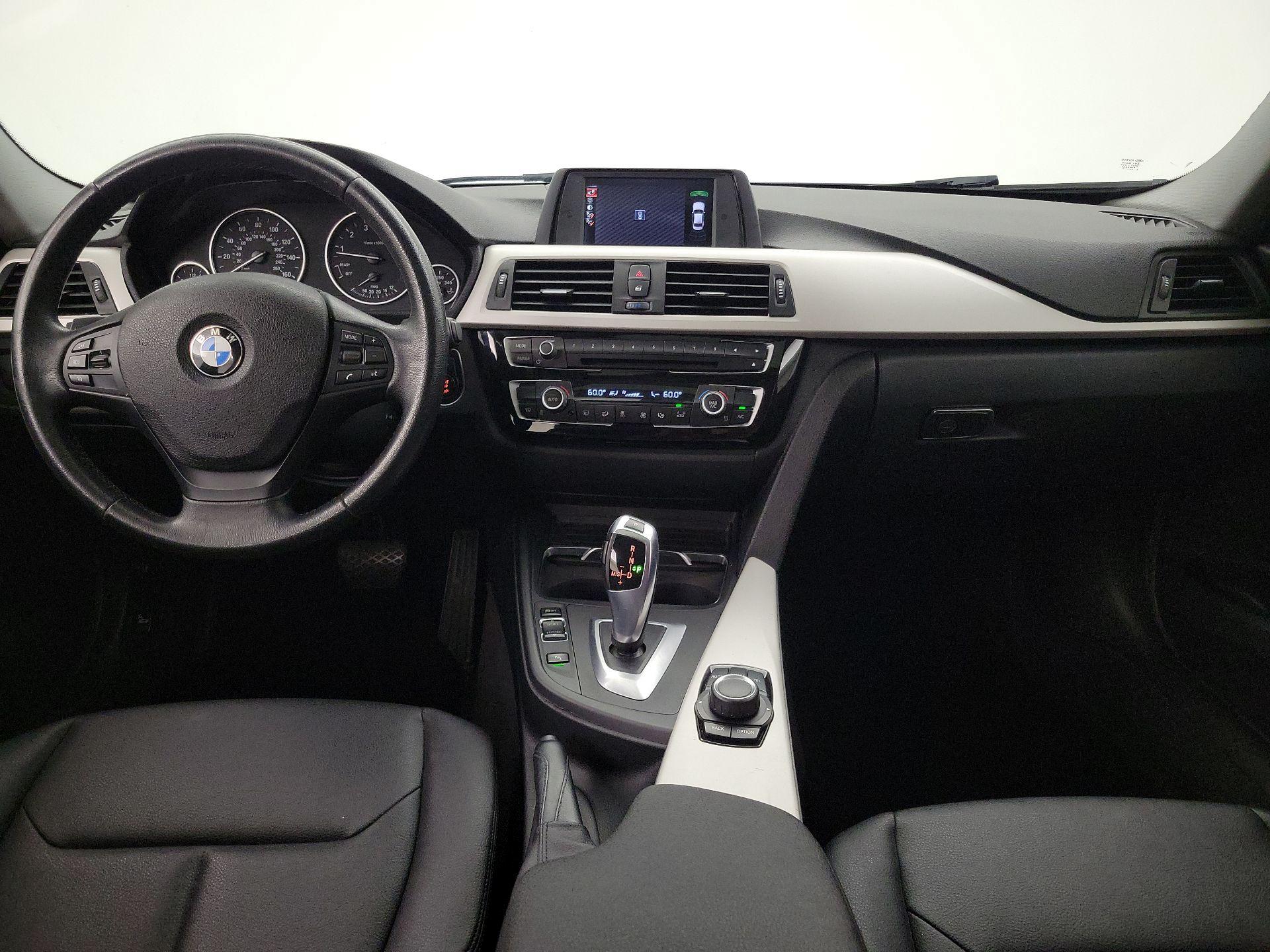 Thumbnail: 2017 BMW 3 Series - 9