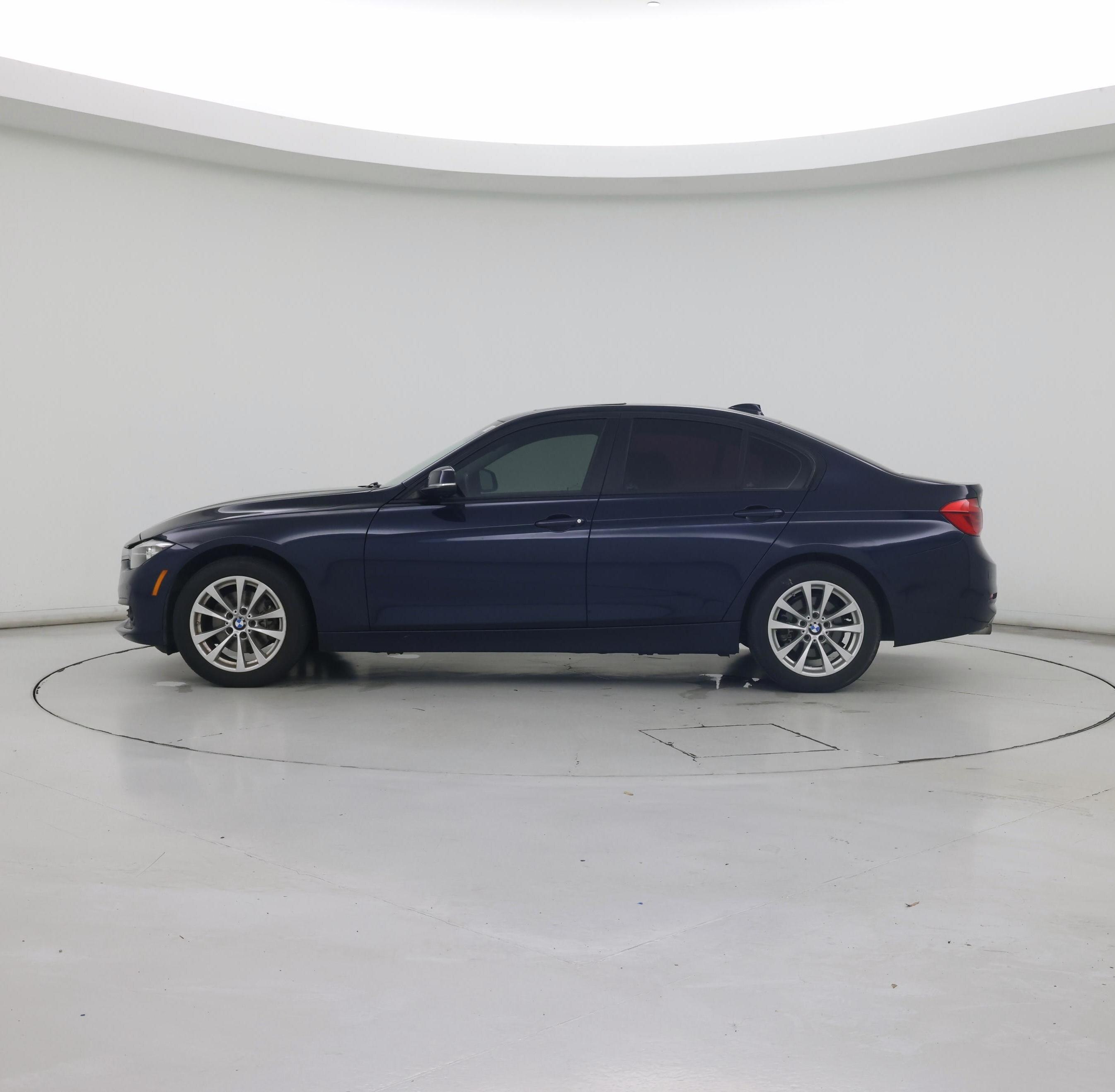 Thumbnail: 2017 BMW 3 Series - 3