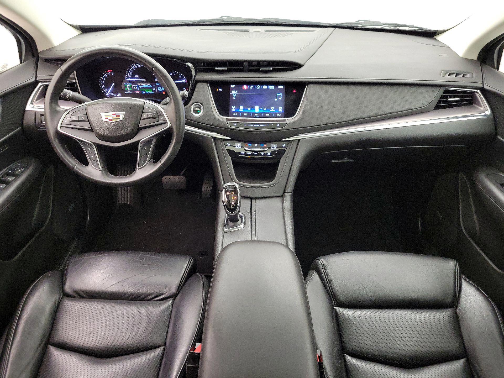 Thumbnail: 2017 Cadillac XT5 - 9