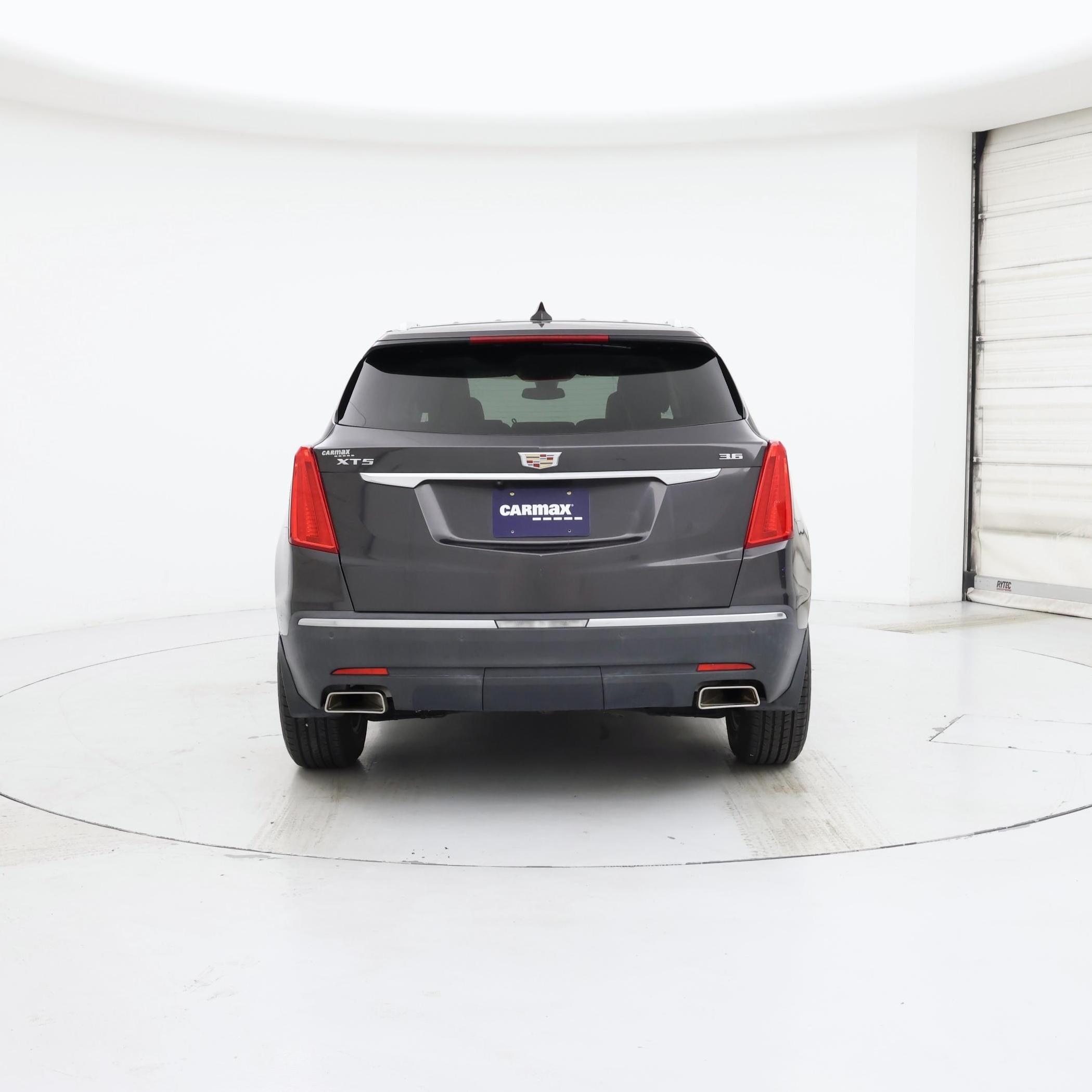 Thumbnail: 2017 Cadillac XT5 - 6
