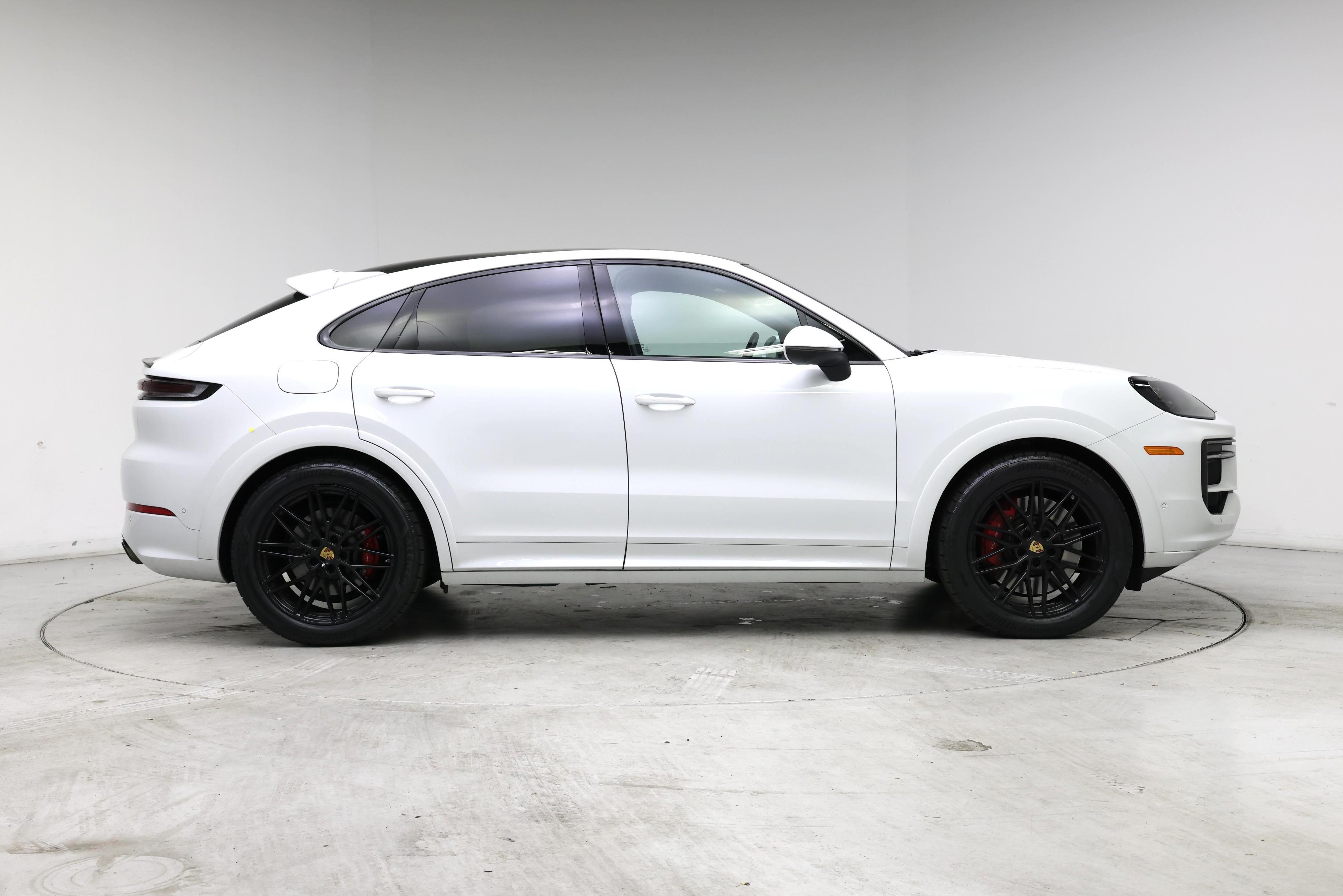 Thumbnail: 2024 Porsche Cayenne - 7