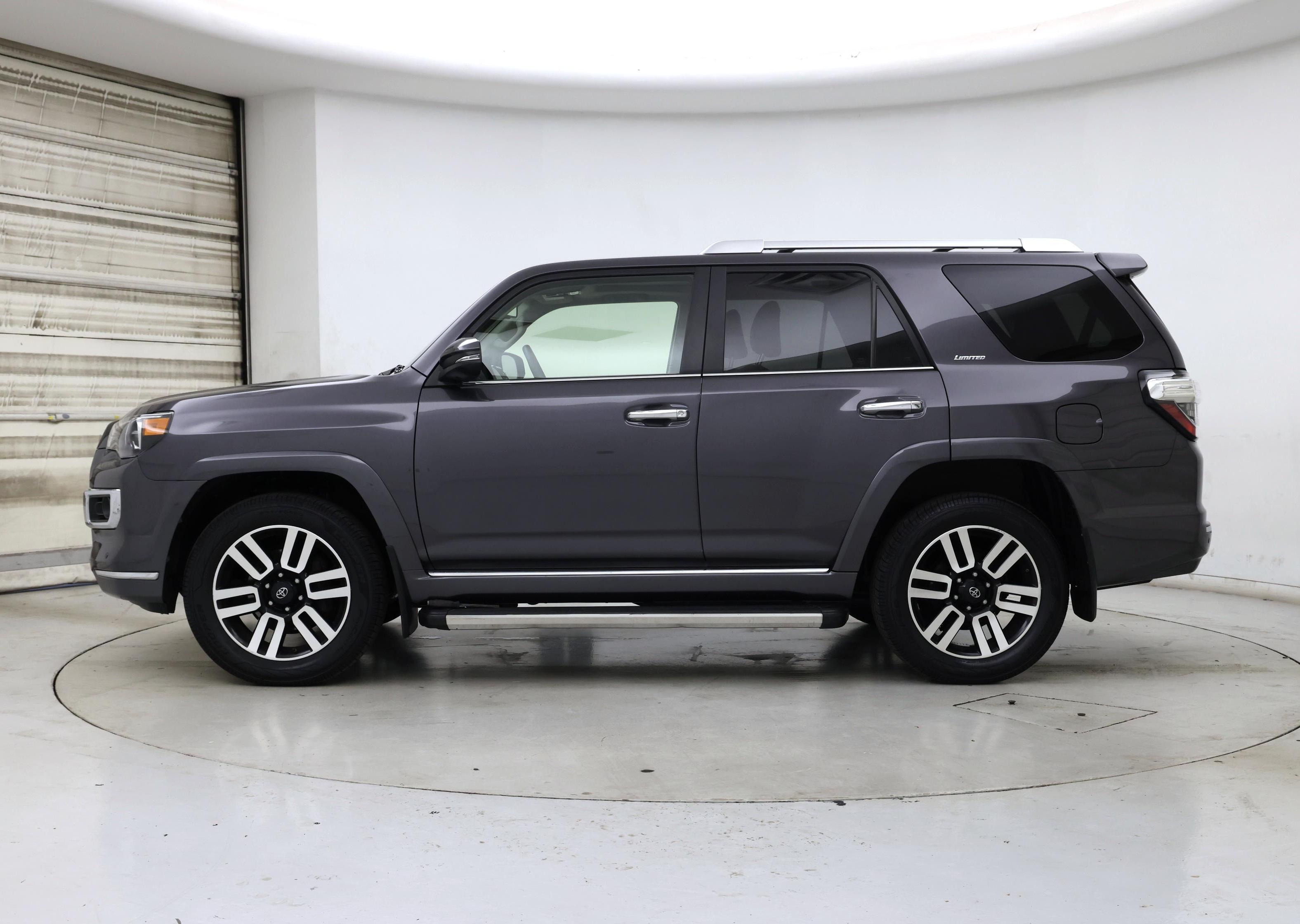 Thumbnail: 2021 Toyota 4Runner - 3