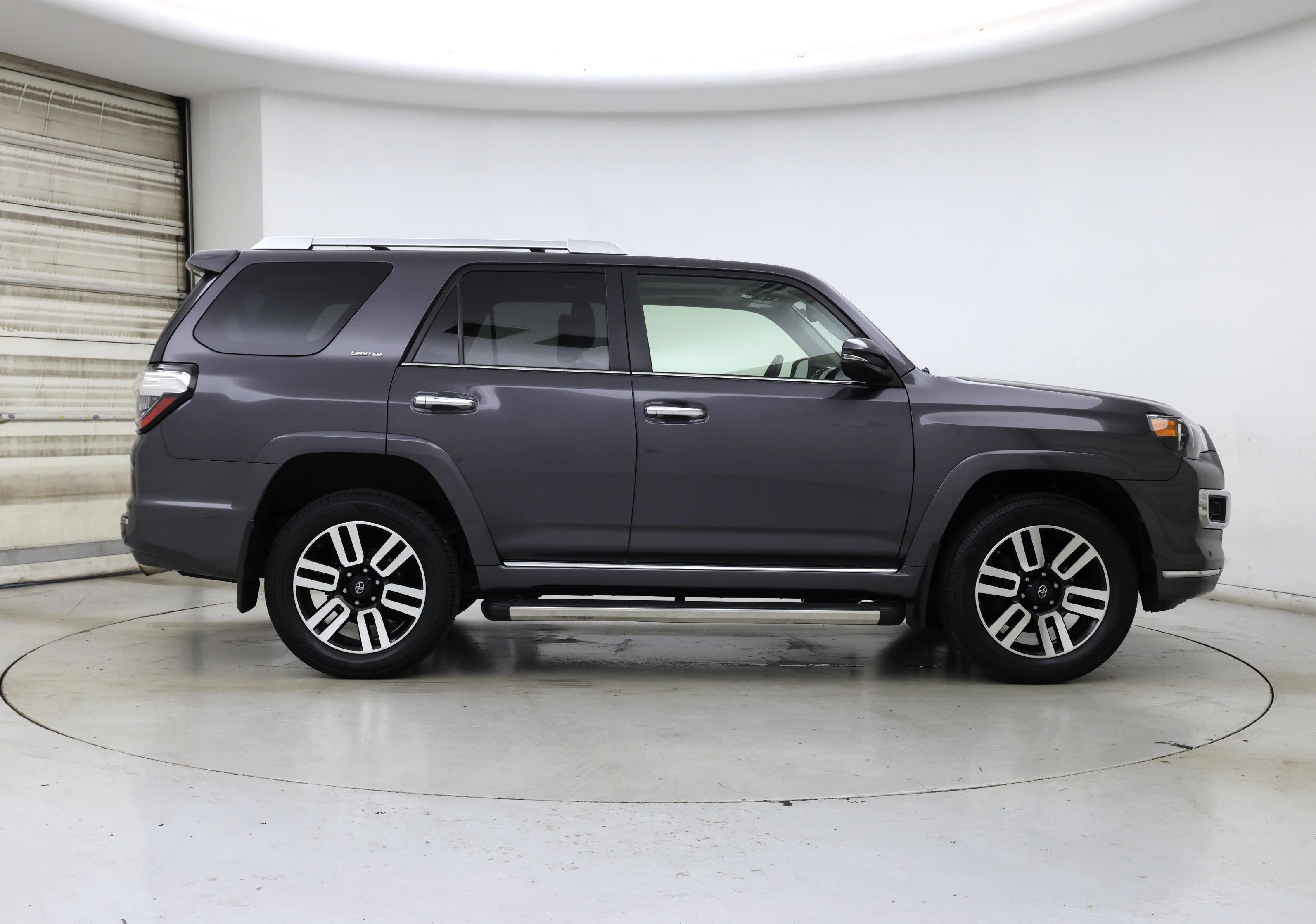 Thumbnail: 2021 Toyota 4Runner - 7