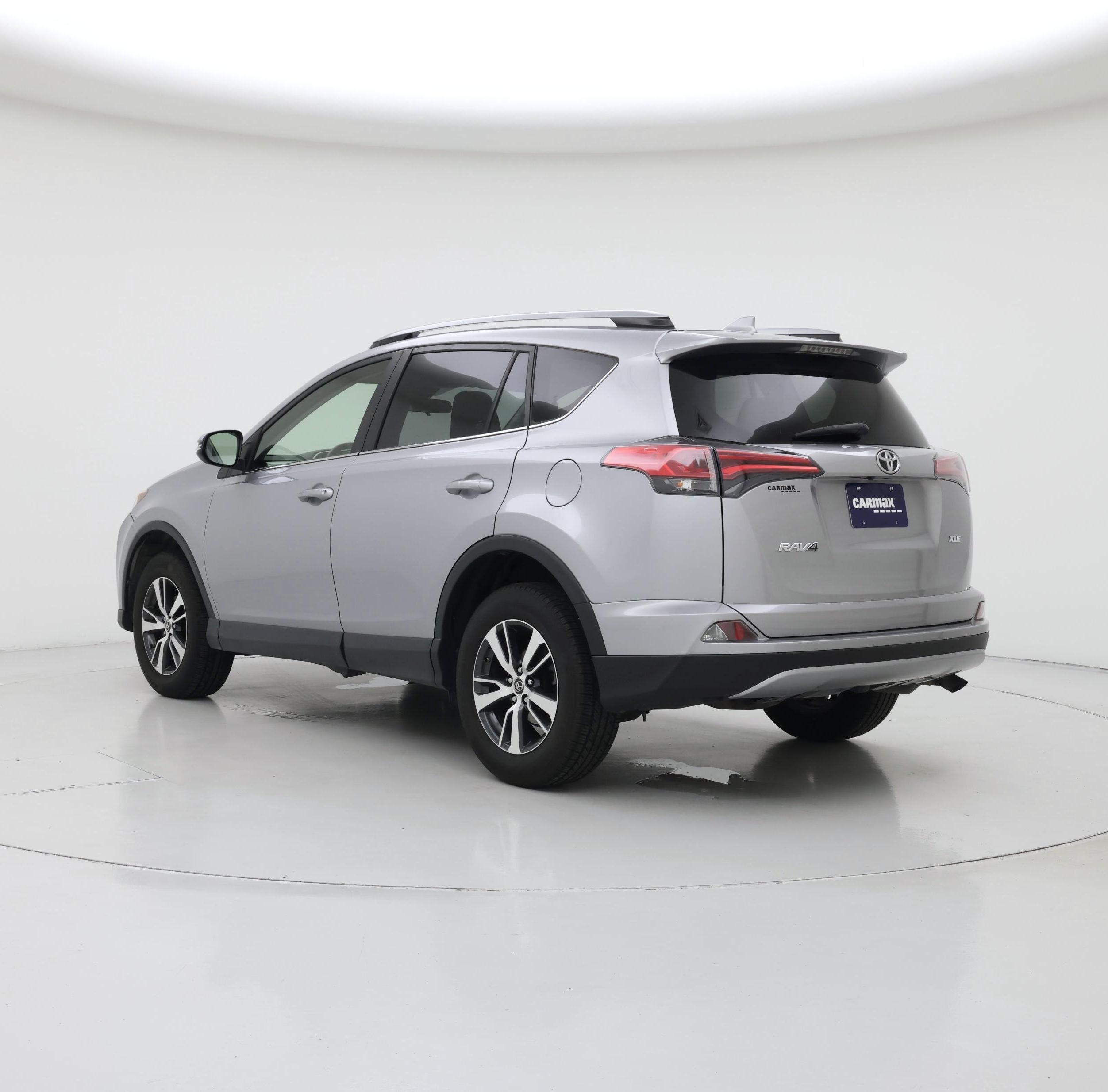 Thumbnail: 2018 Toyota RAV4 - 2