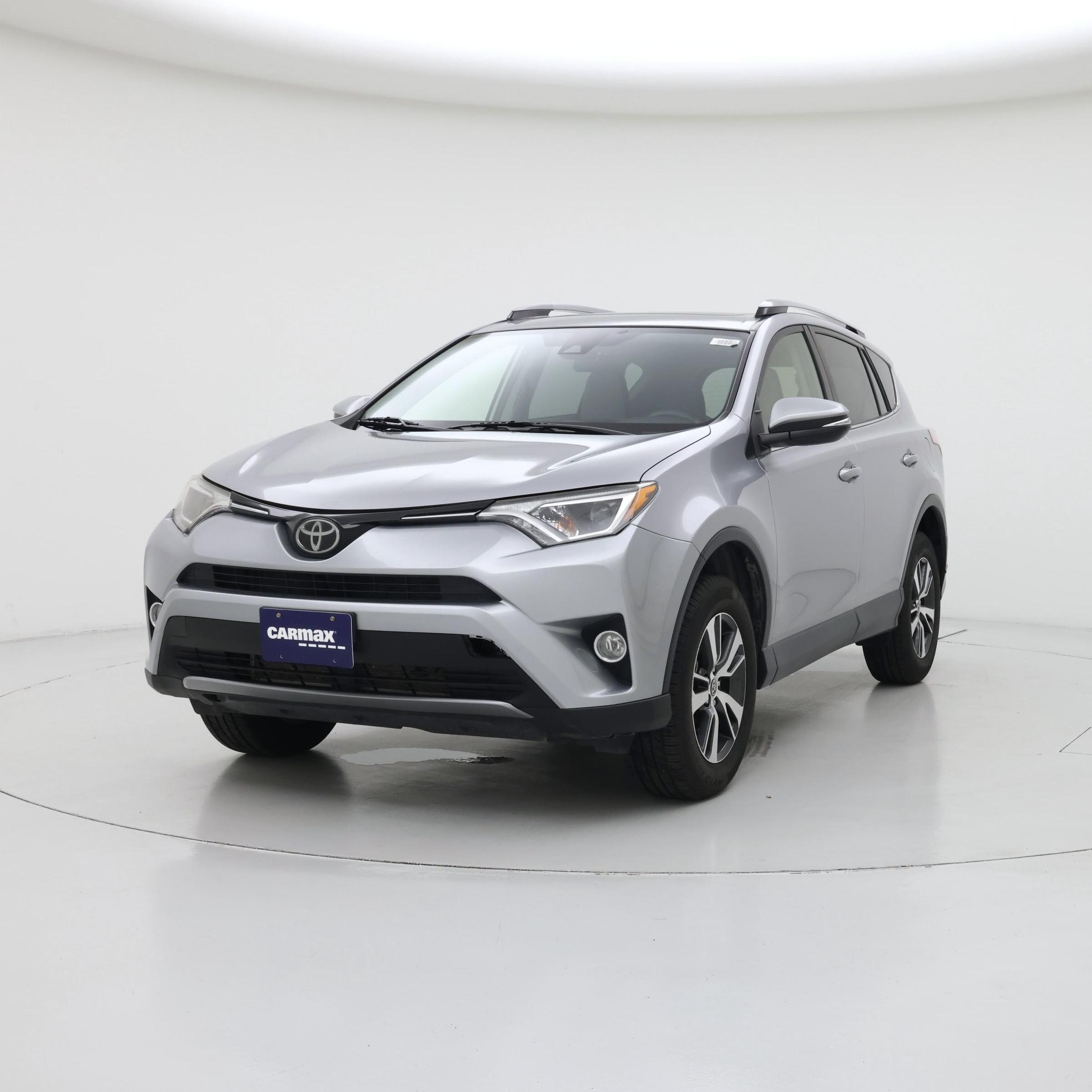 Thumbnail: 2018 Toyota RAV4 - 4