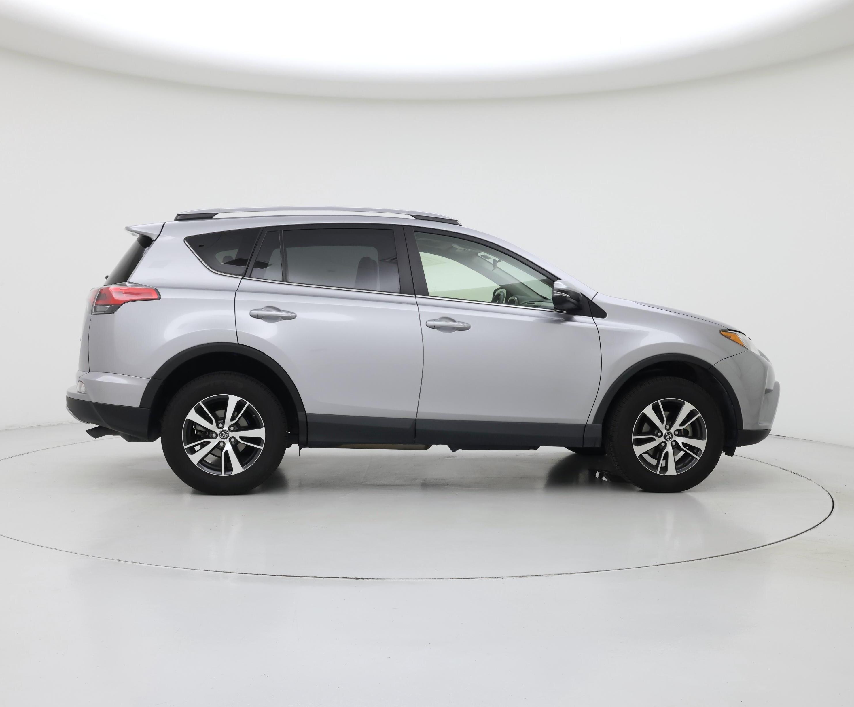 Thumbnail: 2018 Toyota RAV4 - 7