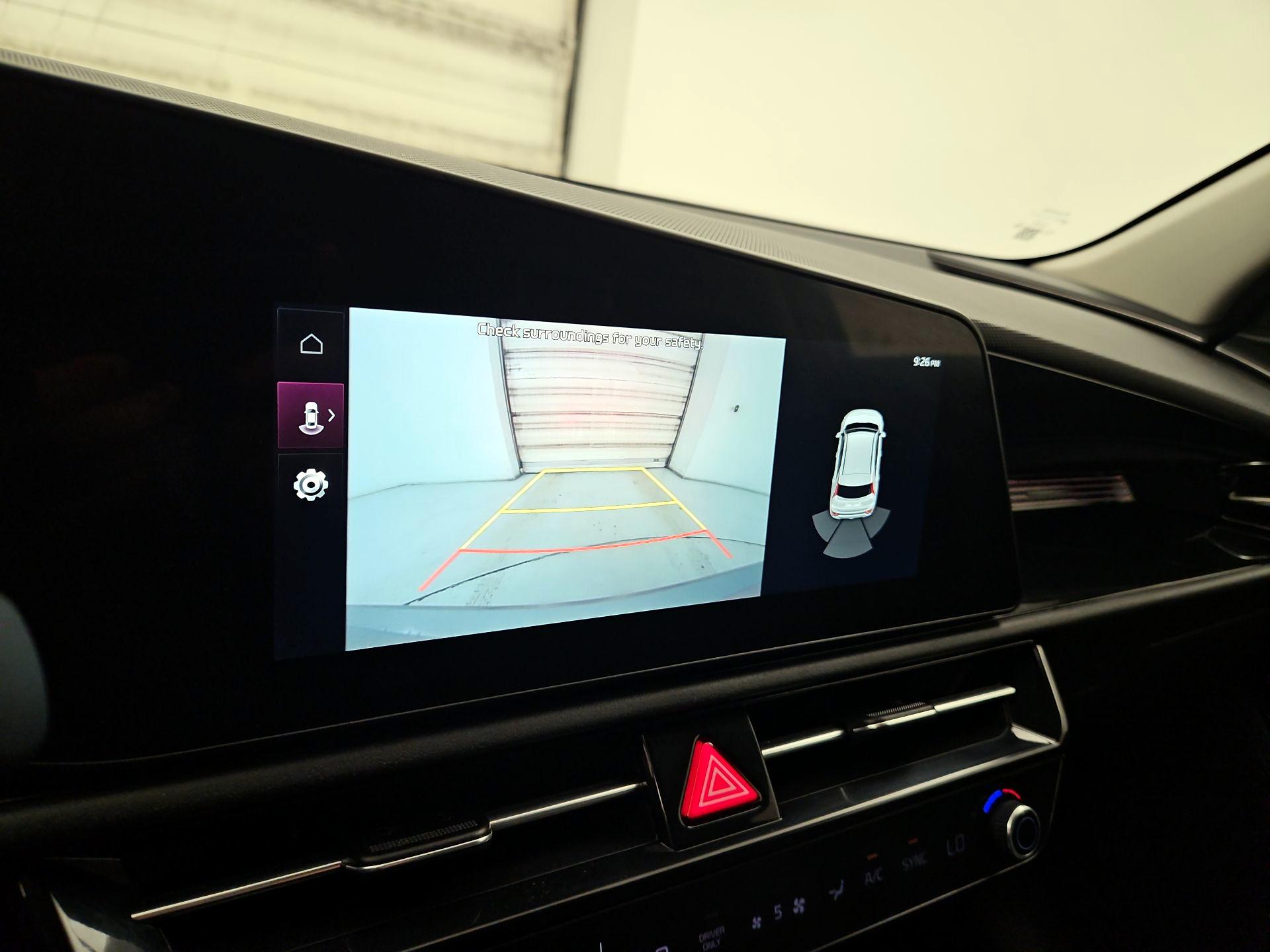 Thumbnail: 2023 Kia Niro - 15