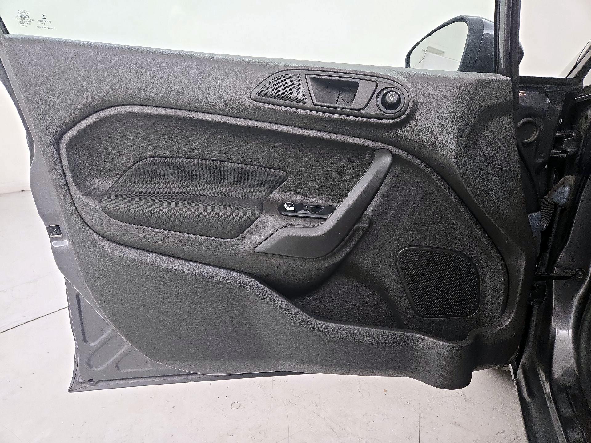 Thumbnail: 2019 Ford Fiesta - 12