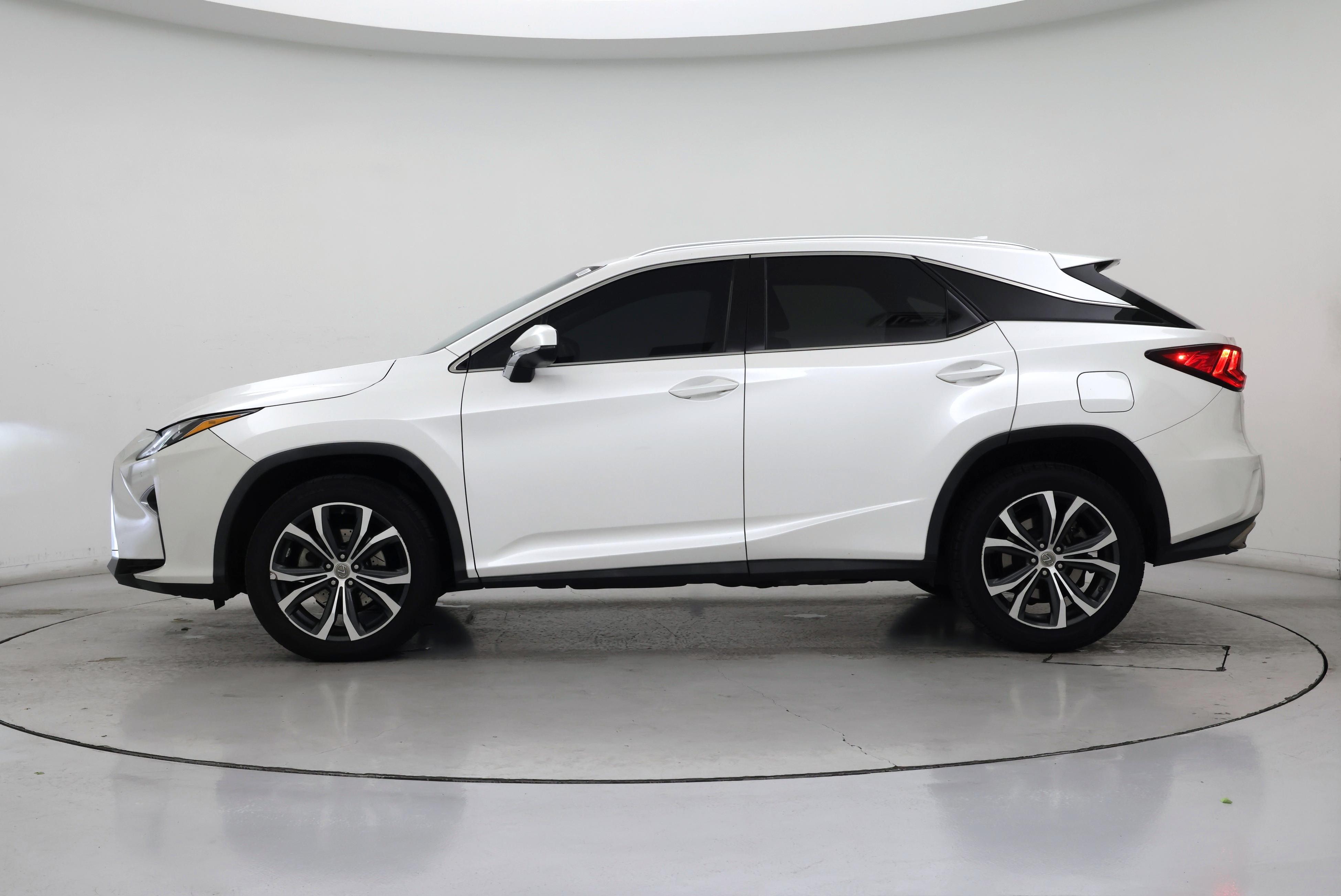 Thumbnail: 2017 Lexus RX - 3